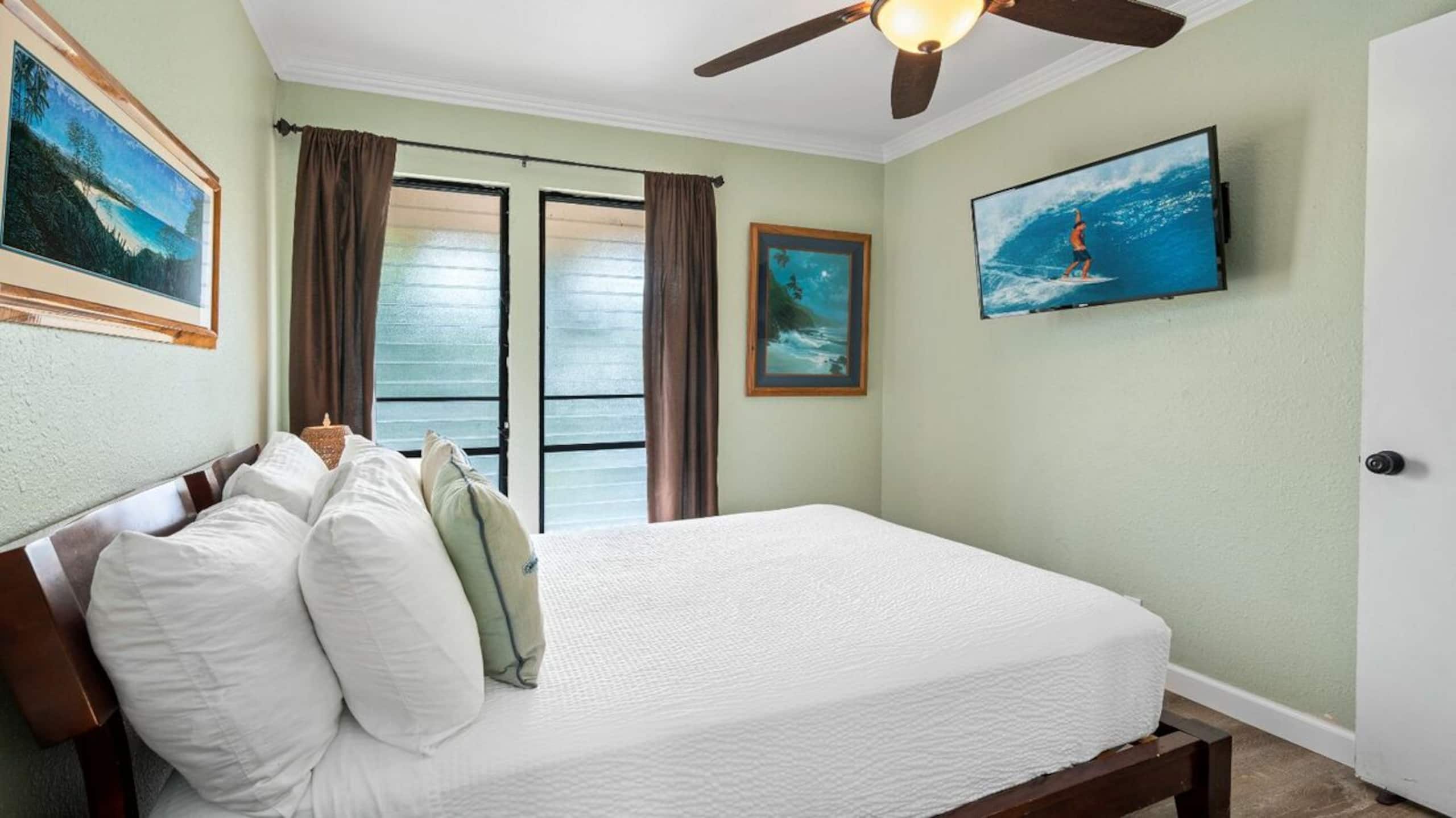 Condo in Kailua-Kona · ★4.4 · 2 bedrooms · 3 beds · 2 baths - Image 14