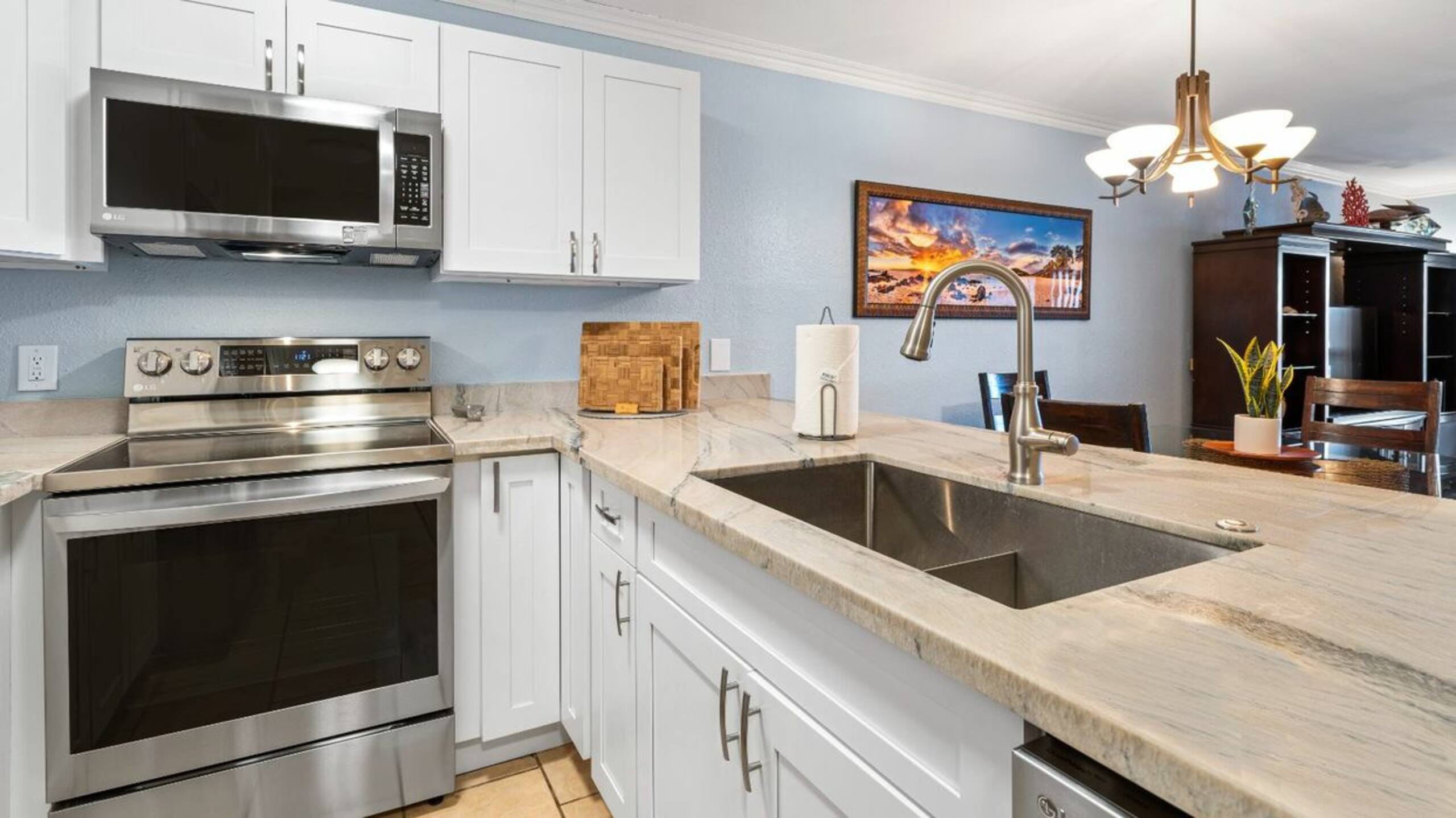 Condo in Kailua-Kona · ★4.4 · 2 bedrooms · 3 beds · 2 baths - Image 7