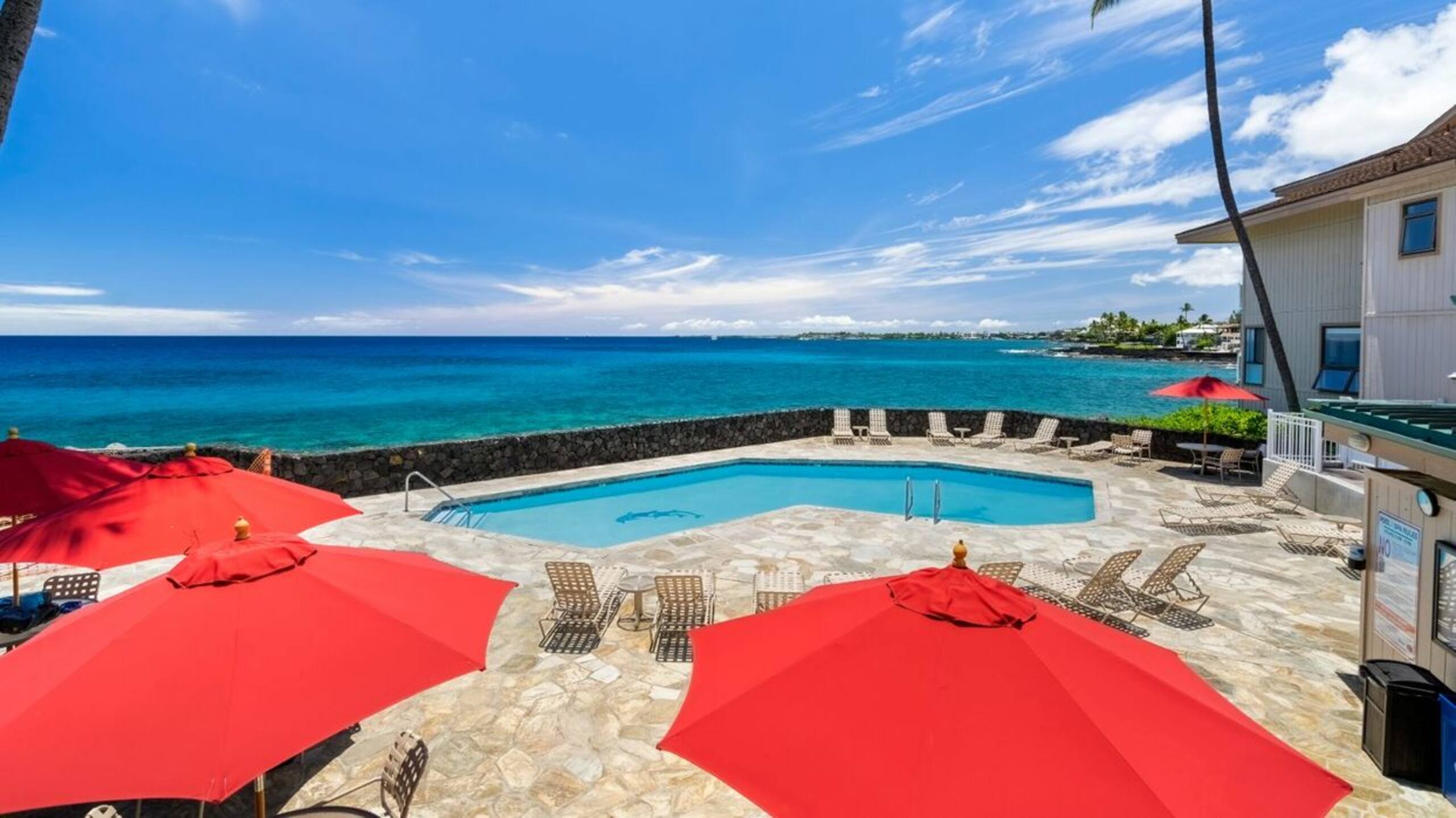 Condo in Kailua-Kona · ★4.4 · 2 bedrooms · 3 beds · 2 baths - Image 32