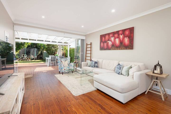 Newly Renovated 2 BR House in Maroubra – Sleeps 6