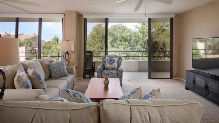 Rent The Perfect 3 Bedroom Apartment On The Anchorage, Siesta Key Apartment 1022 - Siesta Key, FL