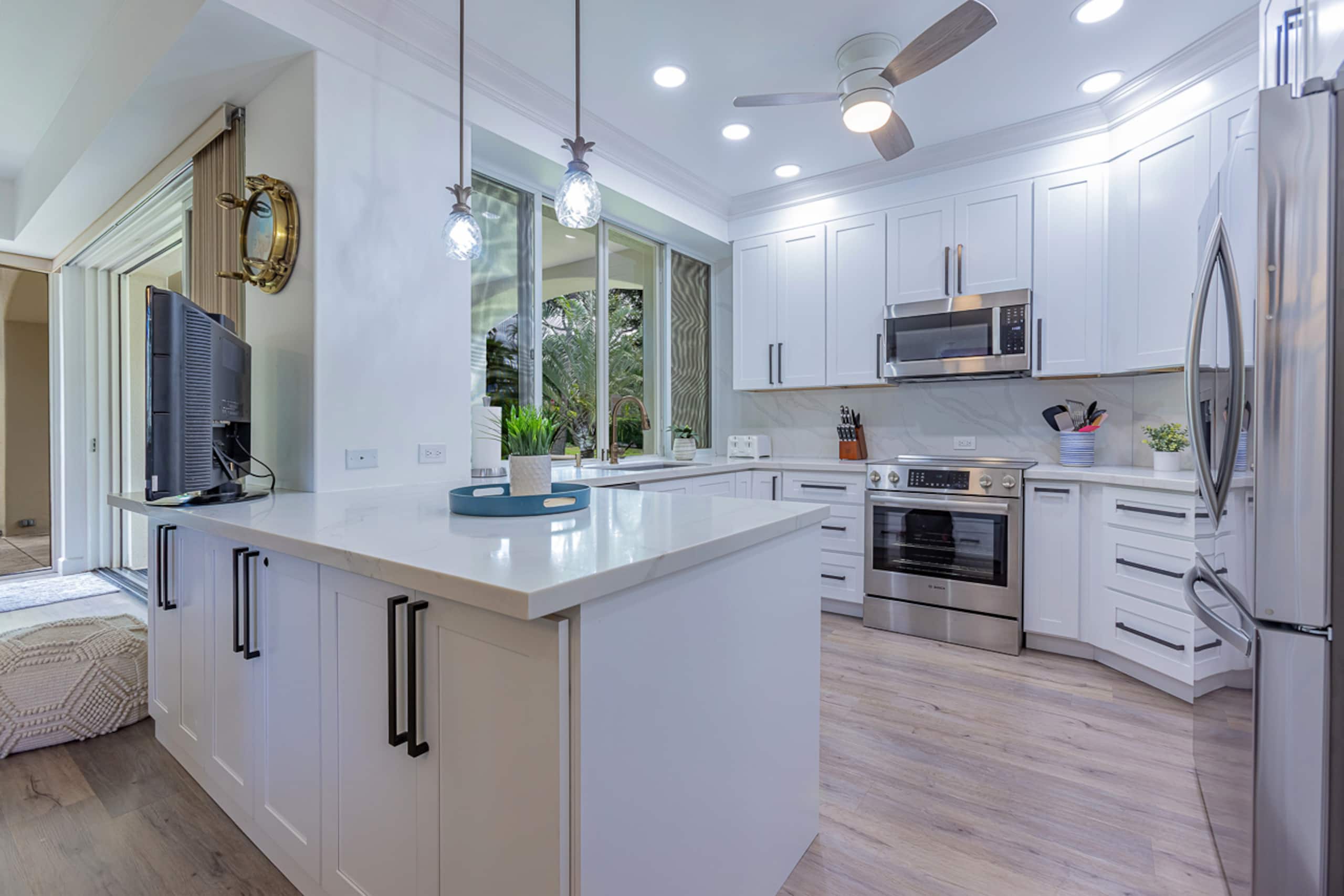 Condo in Kihei · ★4.92 · 1 bedroom · 2 beds · 2 baths - Image 5