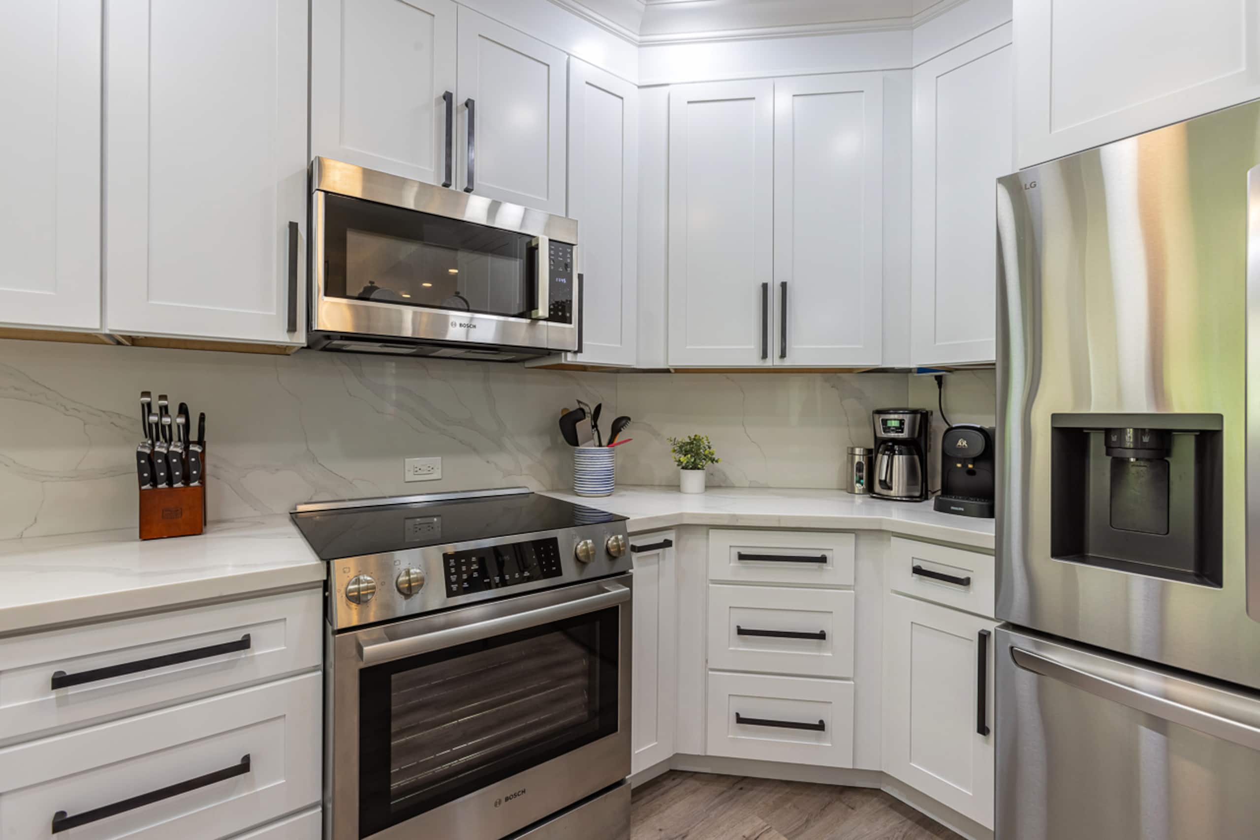 Condo in Kihei · ★4.92 · 1 bedroom · 2 beds · 2 baths - Image 7