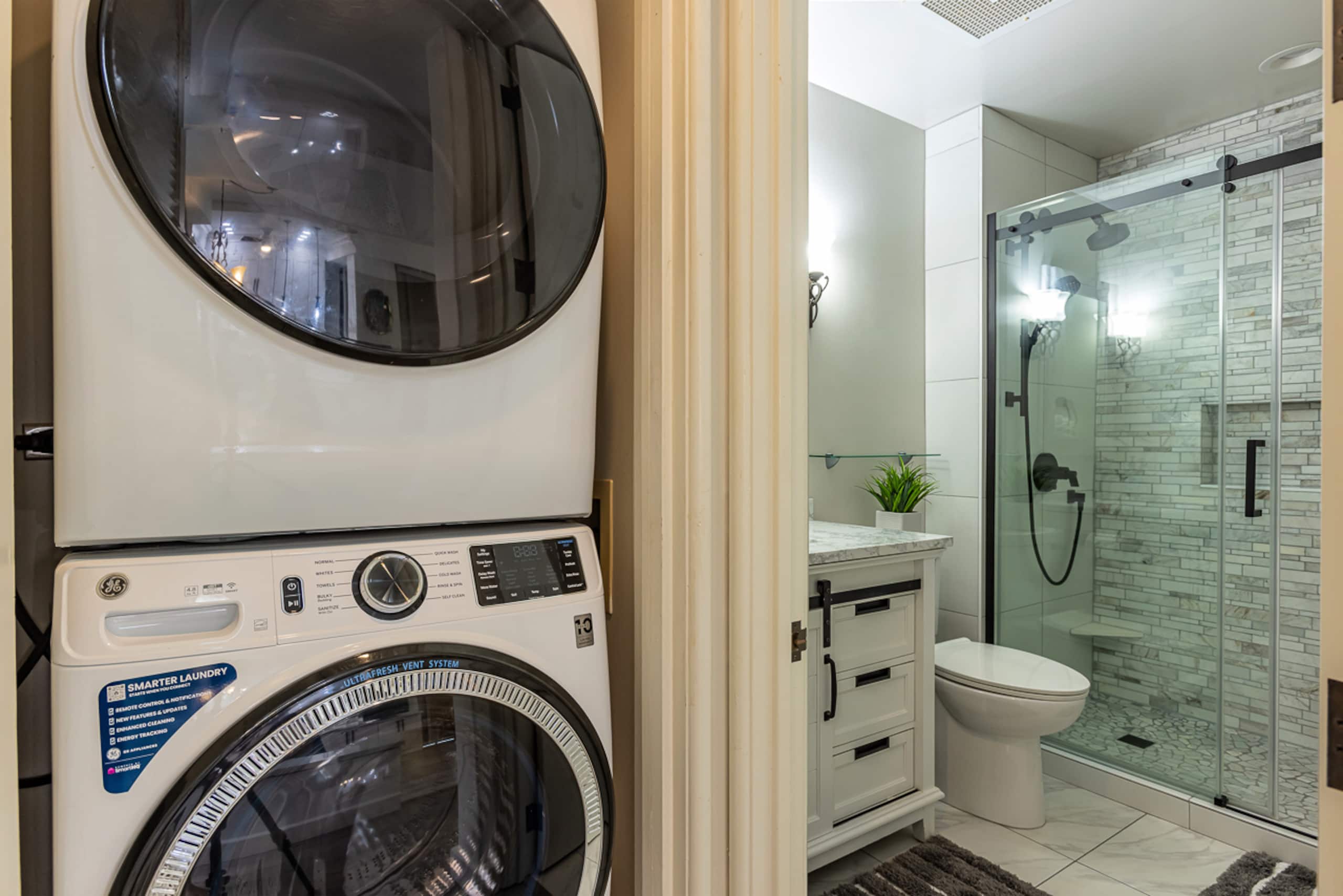 Condo in Kihei · ★4.92 · 1 bedroom · 2 beds · 2 baths - Image 31