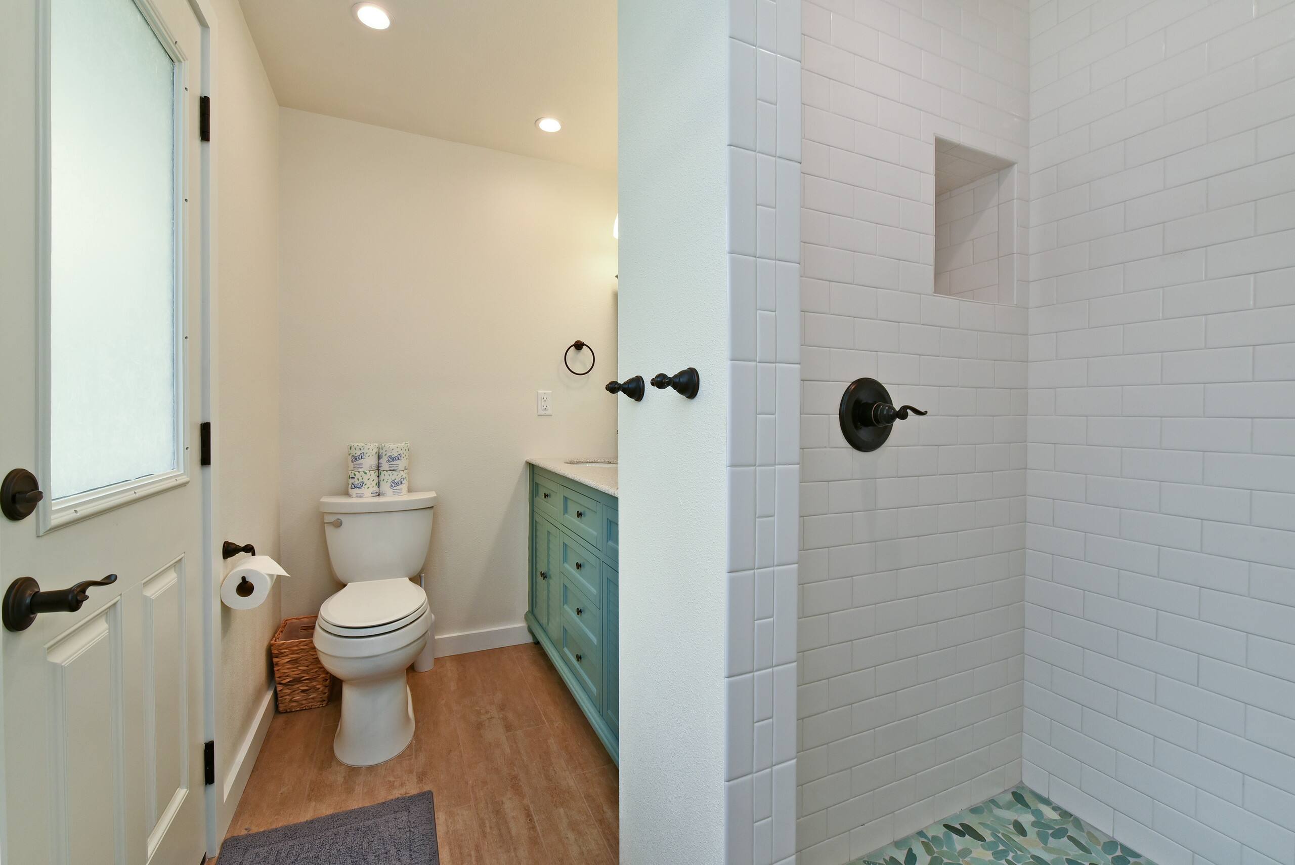 Home in Lahaina · ★4.95 · 2 bedrooms · 4 beds · 2 baths - Image 17