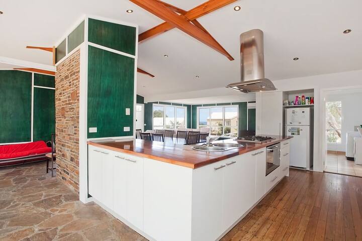 Great Ocean Retreat 43 gallery image 4