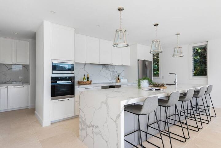 NEW HAVEN PALM BEACH by Palm Beach Holiday Rentals gallery image 5