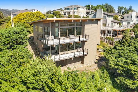 4BR Oceanview Dog Friendly | Hot Tub