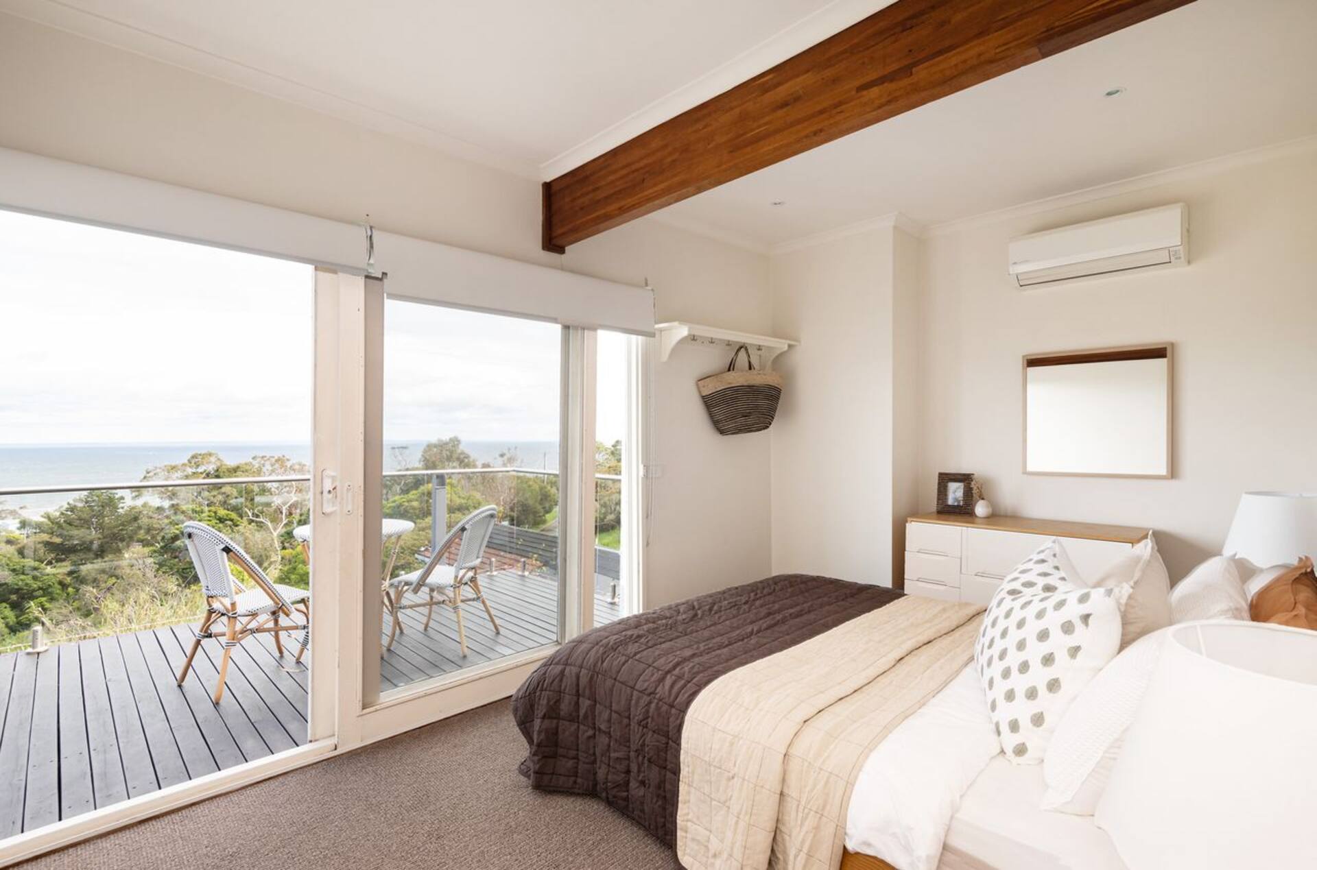 Bay Views From Drury Lane with Solar Heated Pool and Gas Heated Spa — photo 5