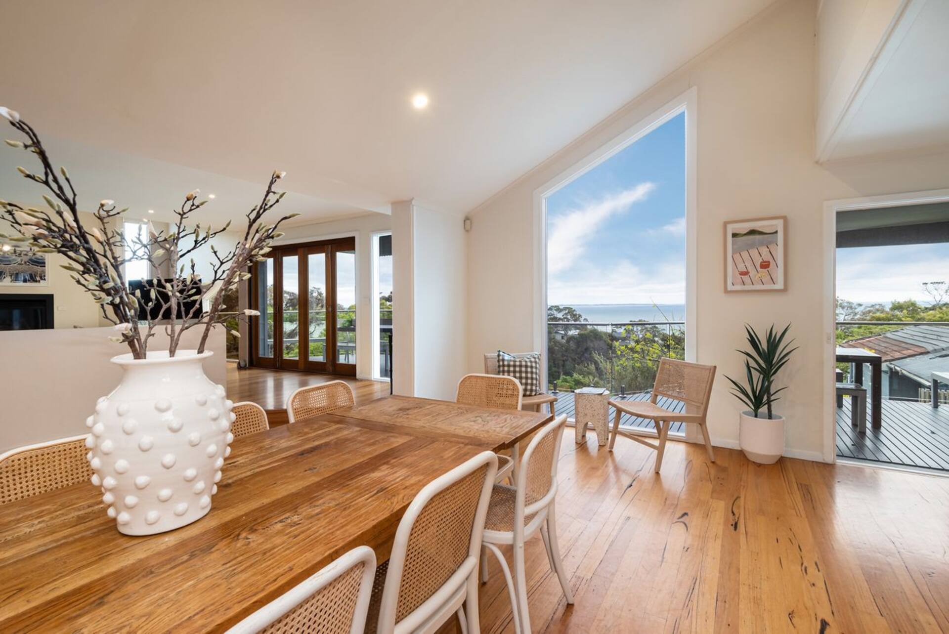 Bay Views From Drury Lane with Solar Heated Pool and Gas Heated Spa — photo 4