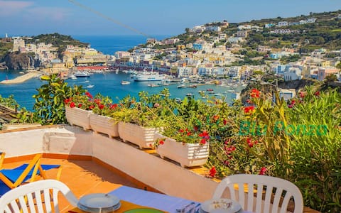 BluPonza - Vacation Rentals - Amador Apartment