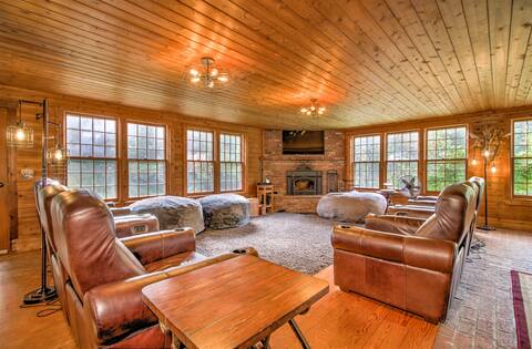 Red Brick Retreat - 8br 6ba Hot Tub Sauna Home Gym