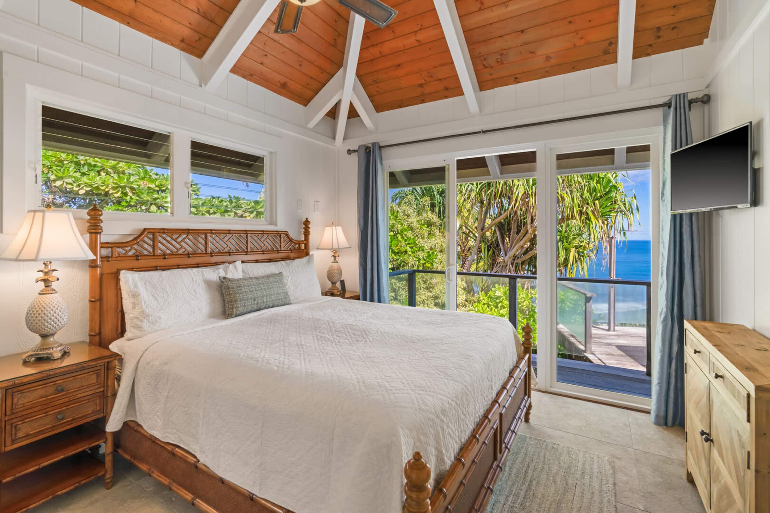 Villa in Princeville · ★4.95 · 4 bedrooms · 6 beds · 4.5 baths - Image 21