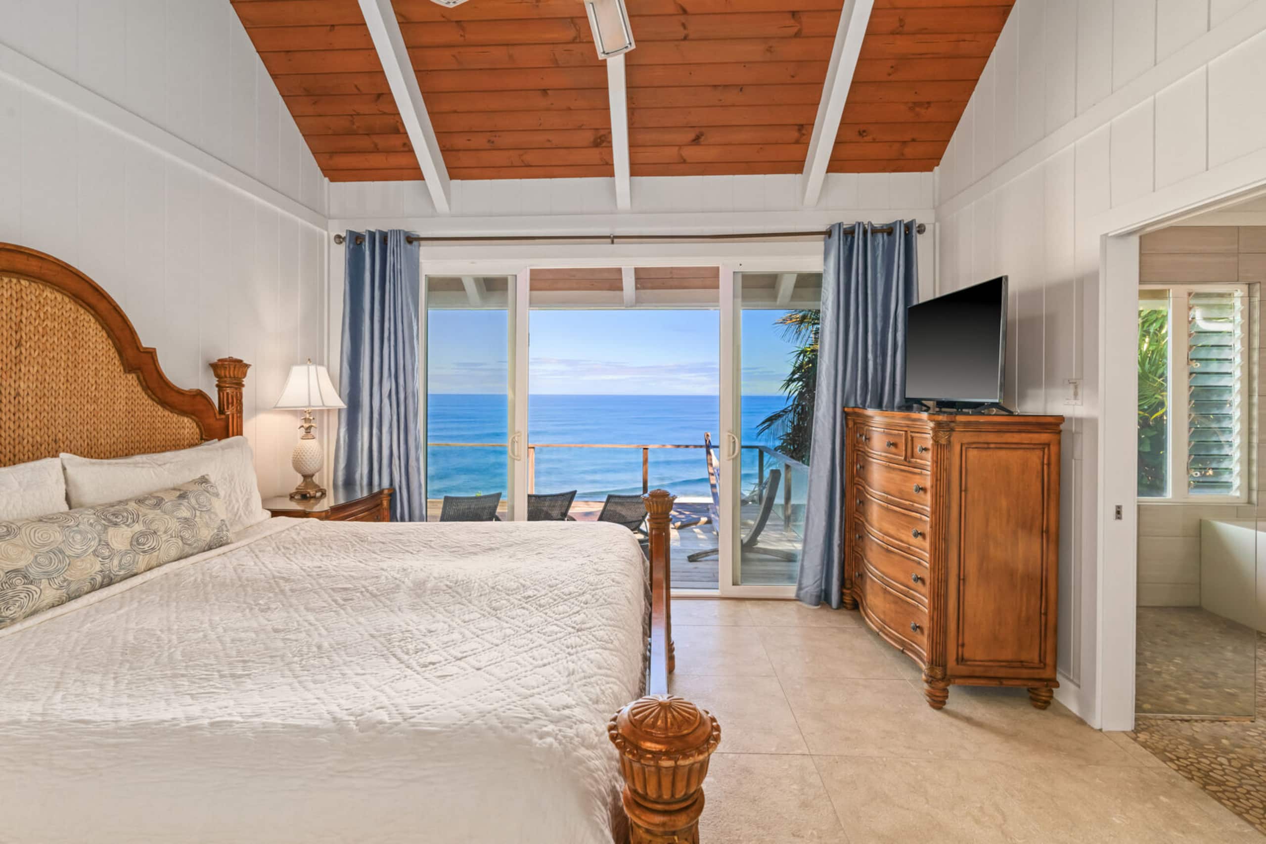 Villa in Princeville · ★4.95 · 4 bedrooms · 6 beds · 4.5 baths - Image 15
