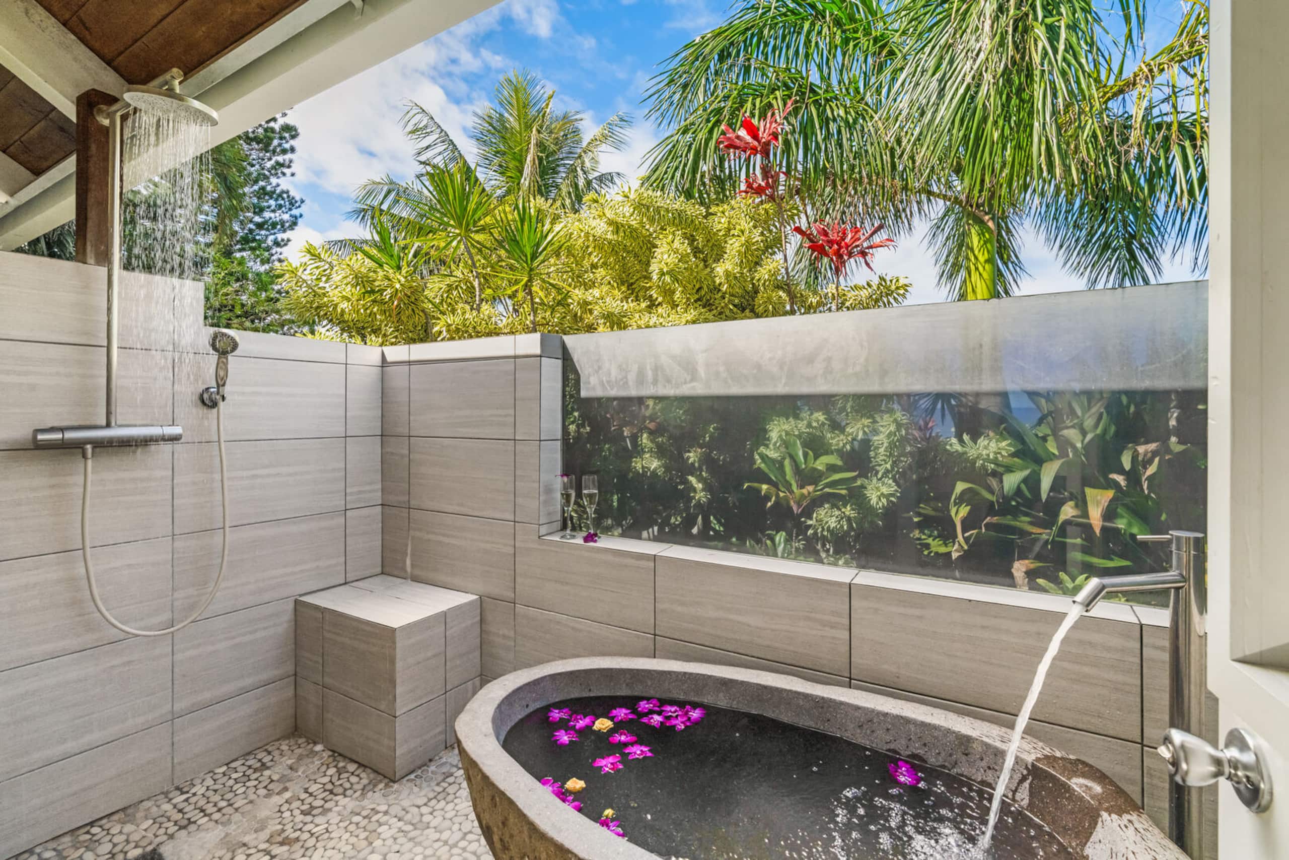 Villa in Princeville · ★4.95 · 4 bedrooms · 6 beds · 4.5 baths - Image 24