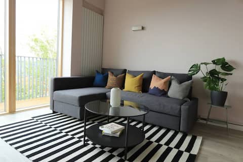 4Bed | Stunning Eco Apt | City Centre | w/ parking