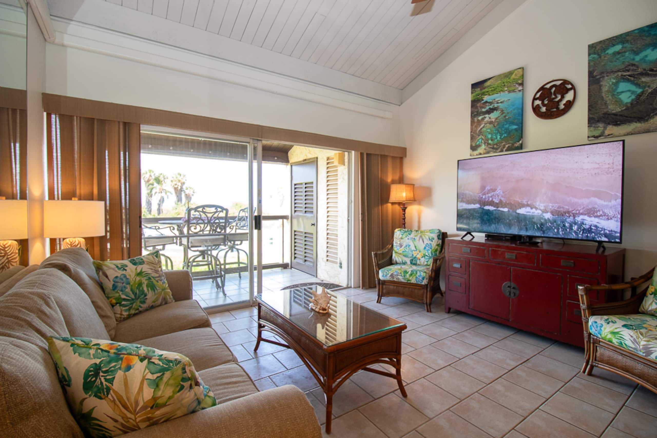 Condo in Kihei · ★4.33 · 2 bedrooms · 4 beds · No bathroom - Image 9