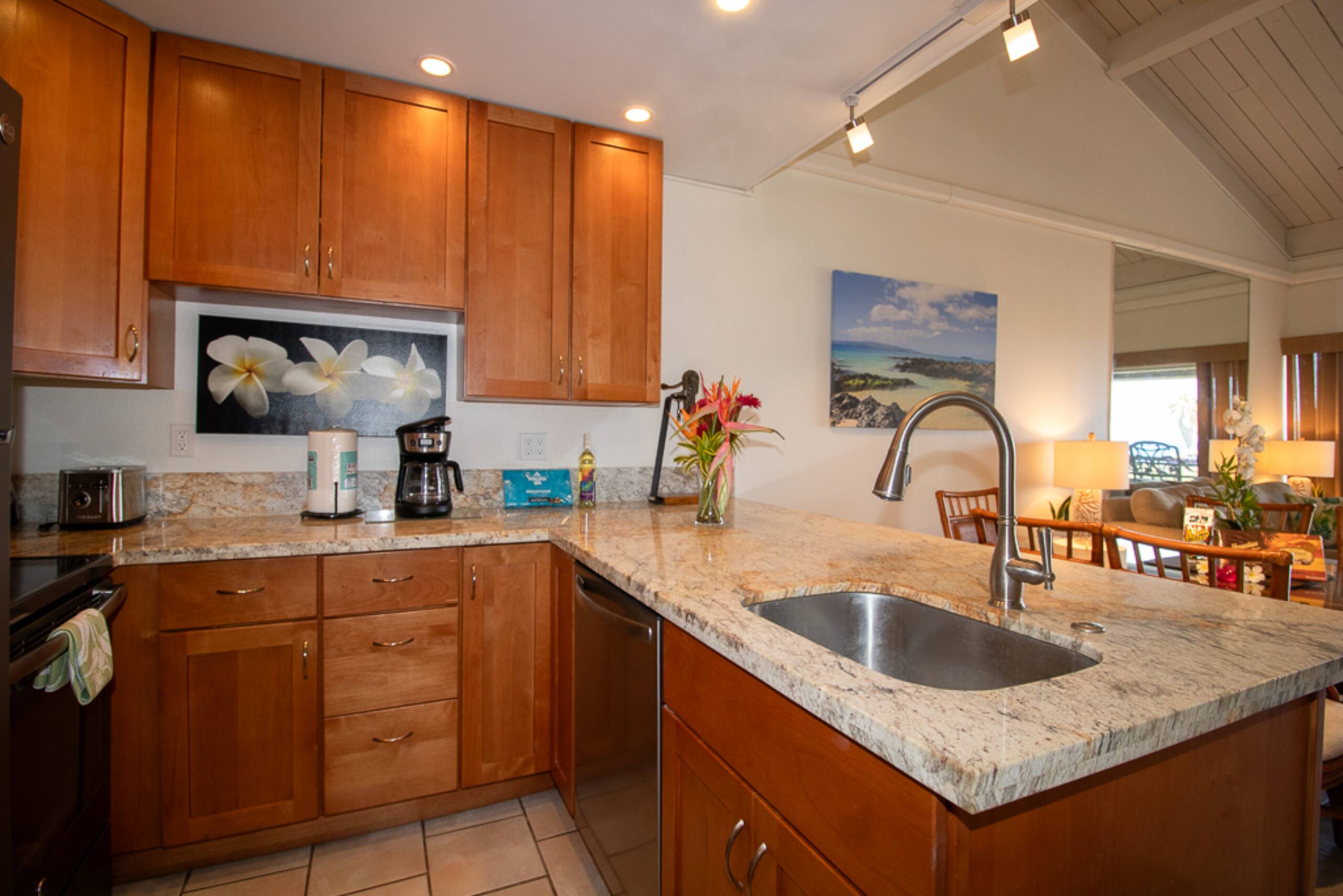 Condo in Kihei · ★4.33 · 2 bedrooms · 4 beds · No bathroom - Image 14