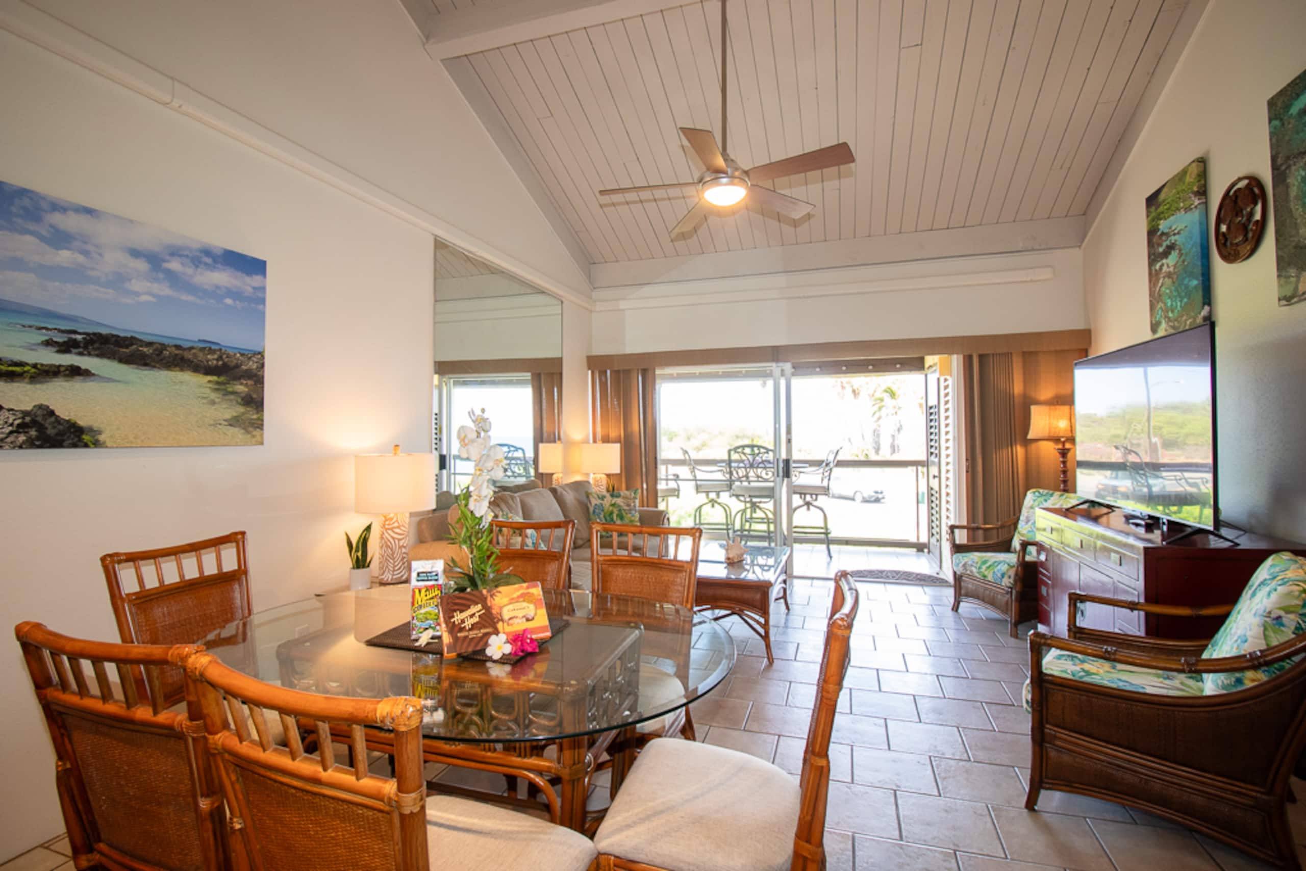 Condo in Kihei · ★4.33 · 2 bedrooms · 4 beds · No bathroom - Image 12