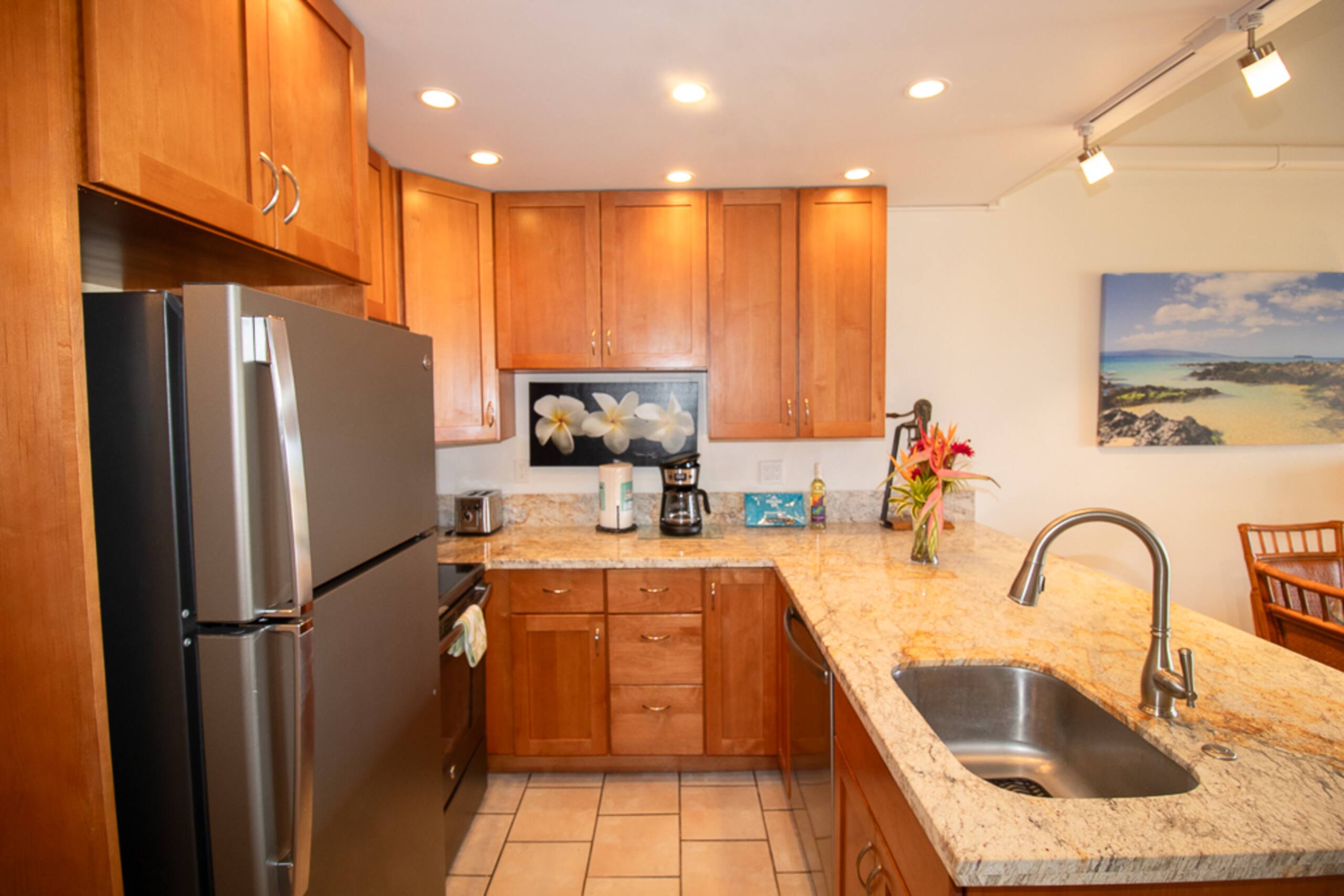 Condo in Kihei · ★4.33 · 2 bedrooms · 4 beds · No bathroom - Image 15