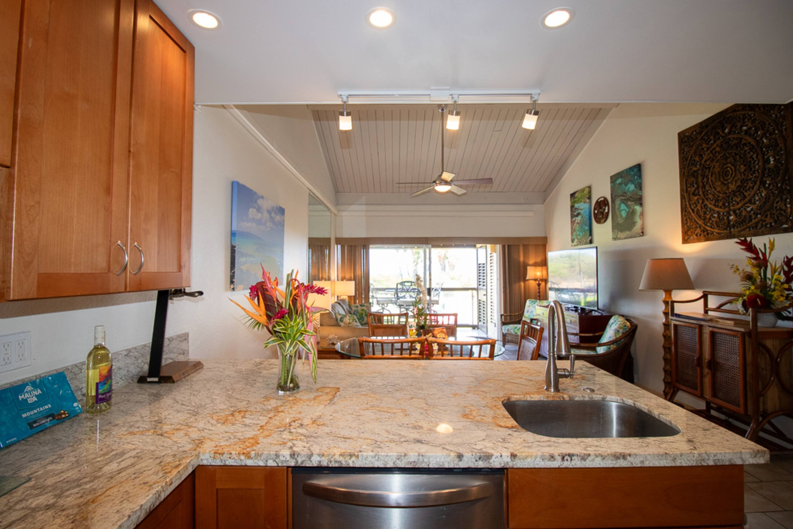Condo in Kihei · ★4.33 · 2 bedrooms · 4 beds · No bathroom - Image 16