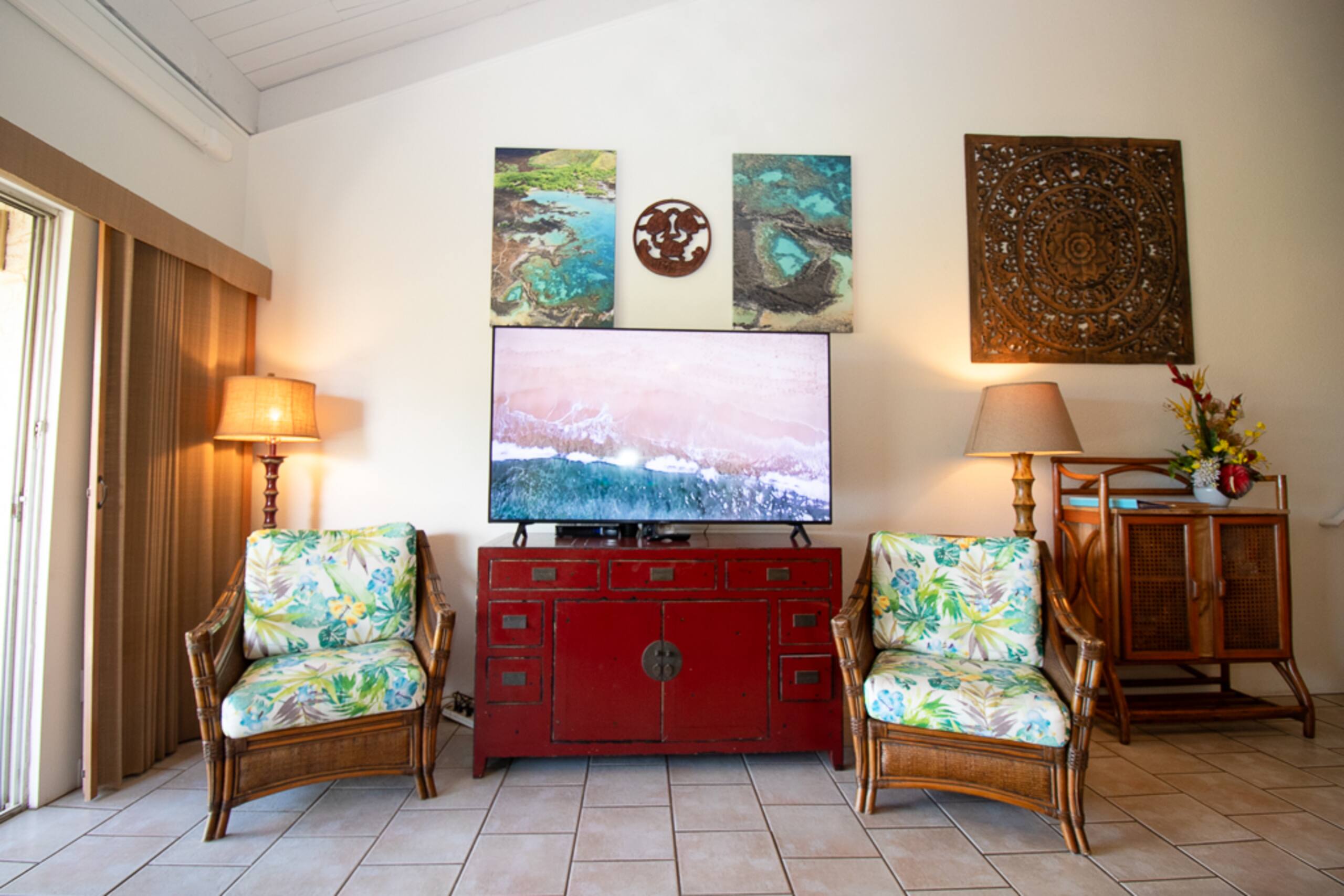 Condo in Kihei · ★4.33 · 2 bedrooms · 4 beds · No bathroom - Image 8