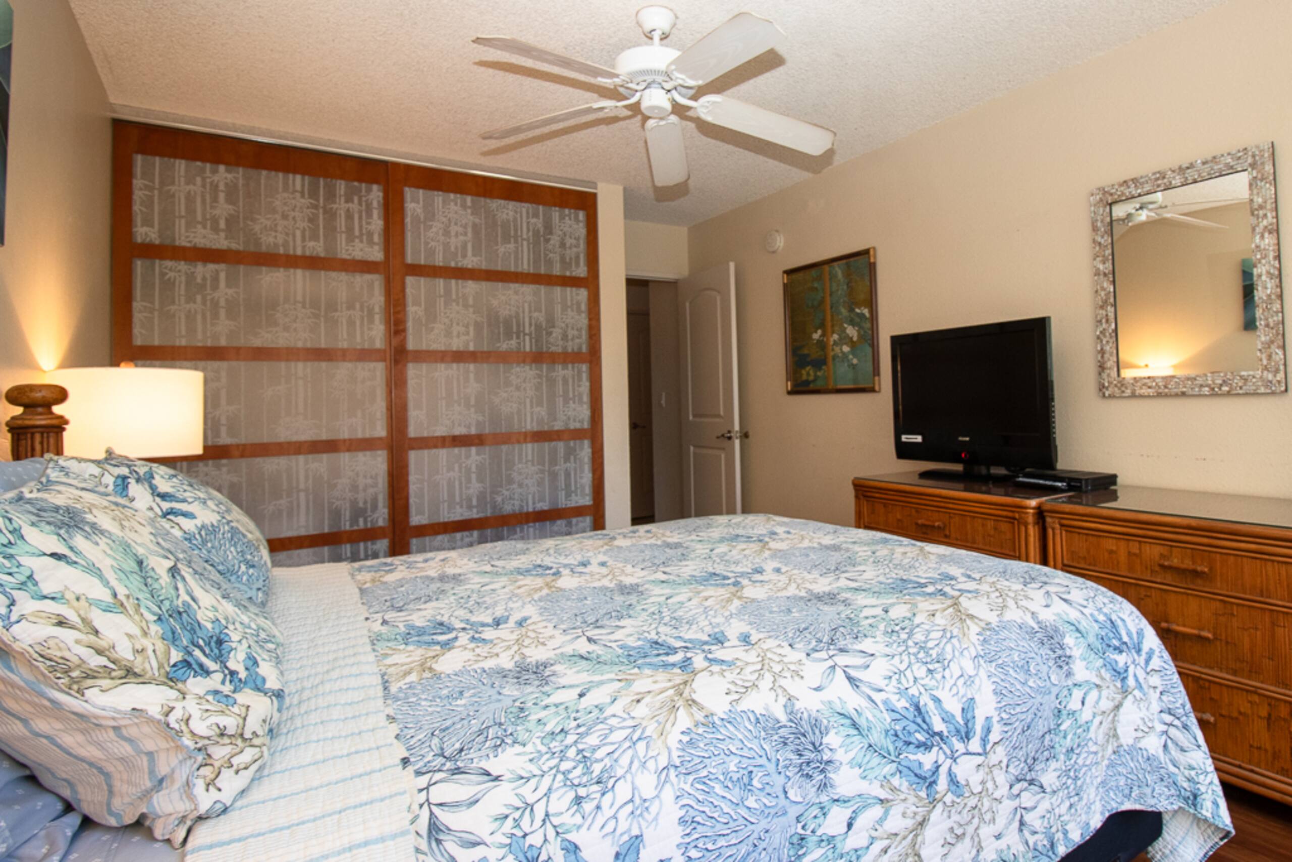 Condo in Kihei · ★4.33 · 2 bedrooms · 4 beds · No bathroom - Image 24