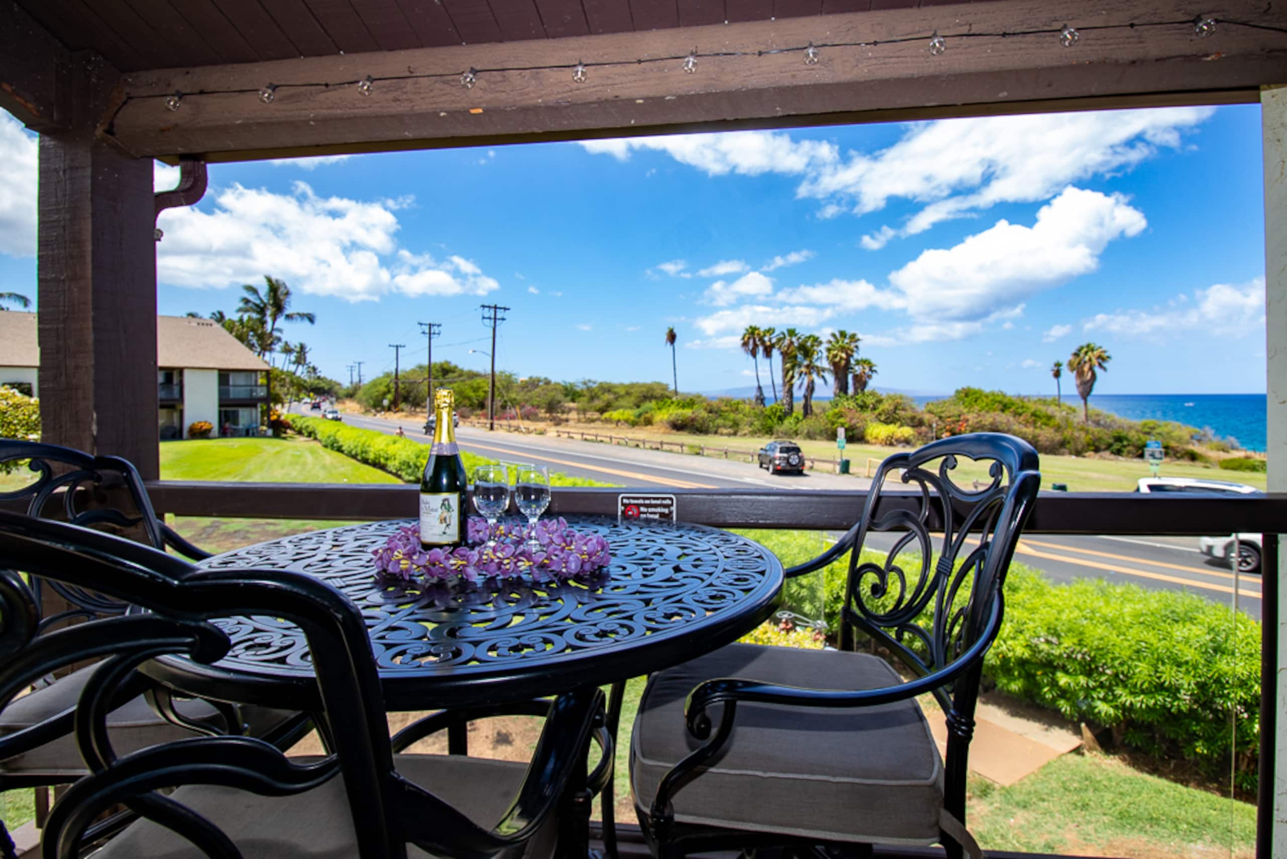 Condo in Kihei · ★4.33 · 2 bedrooms · 4 beds · No bathroom - Image 5