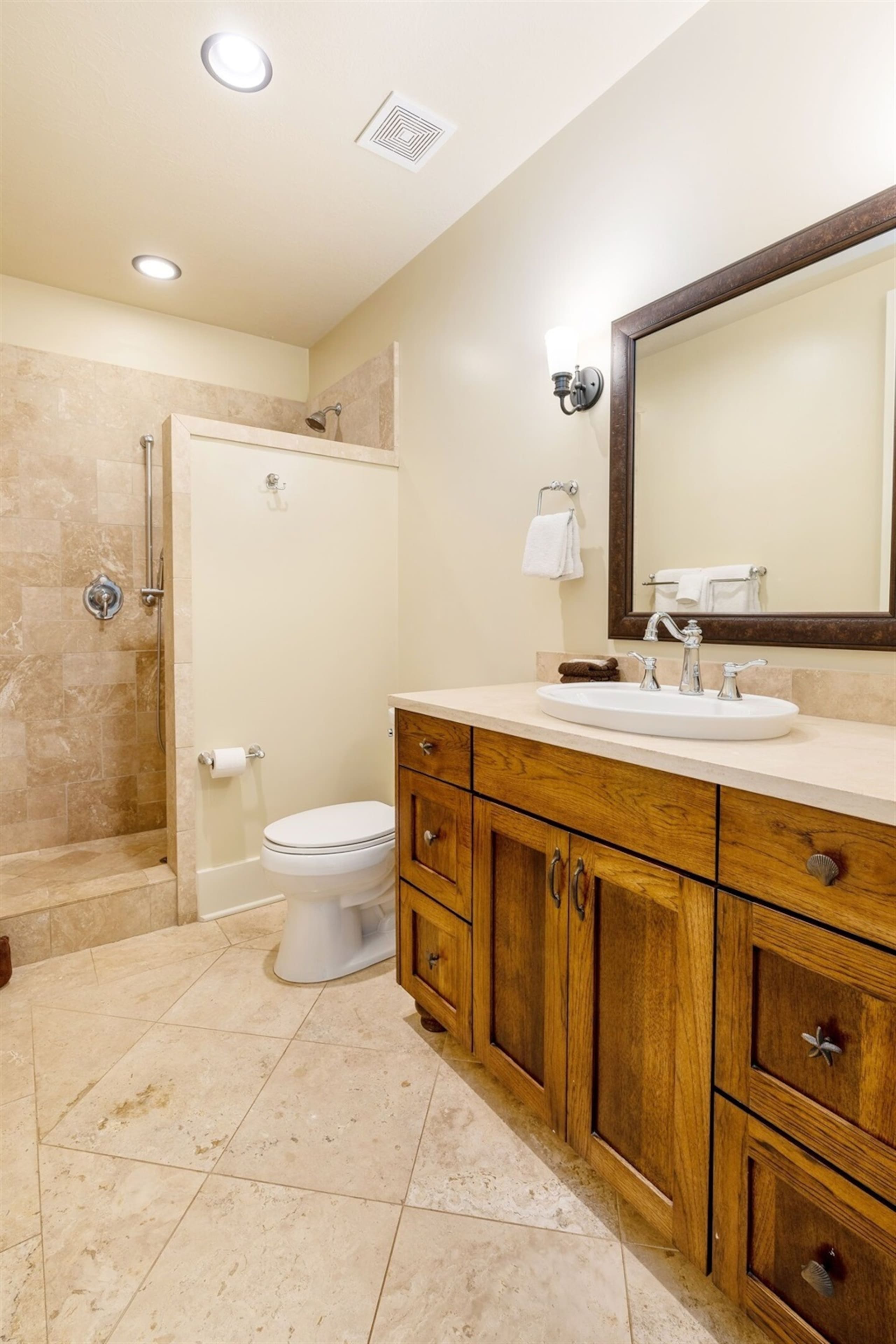 3 King Beds/3 Baths, AC, 5 Min Walk to Poipu Beach - Photo 7