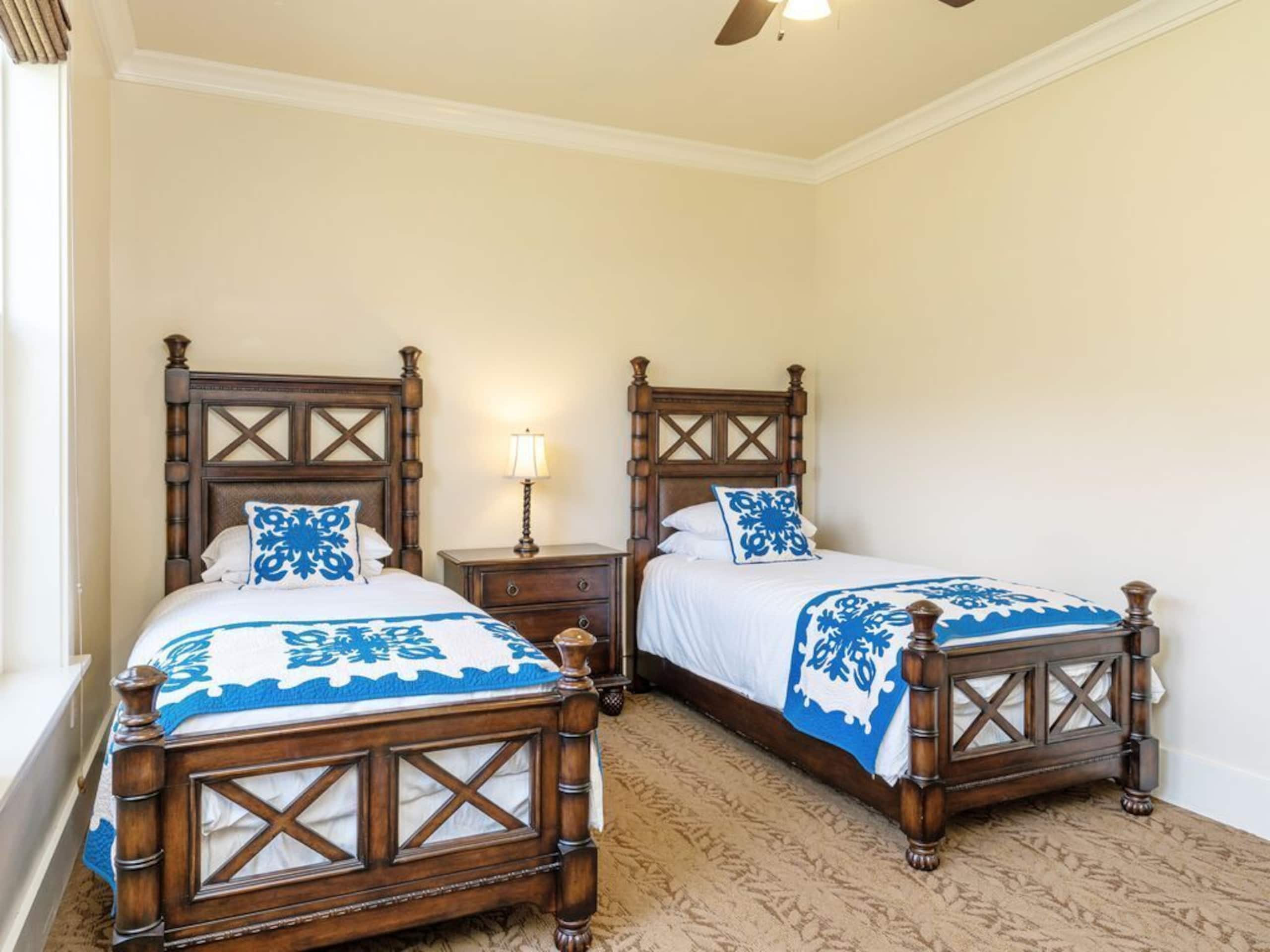 3 King Beds/3 Baths, AC, 5 Min Walk to Poipu Beach - Photo 18