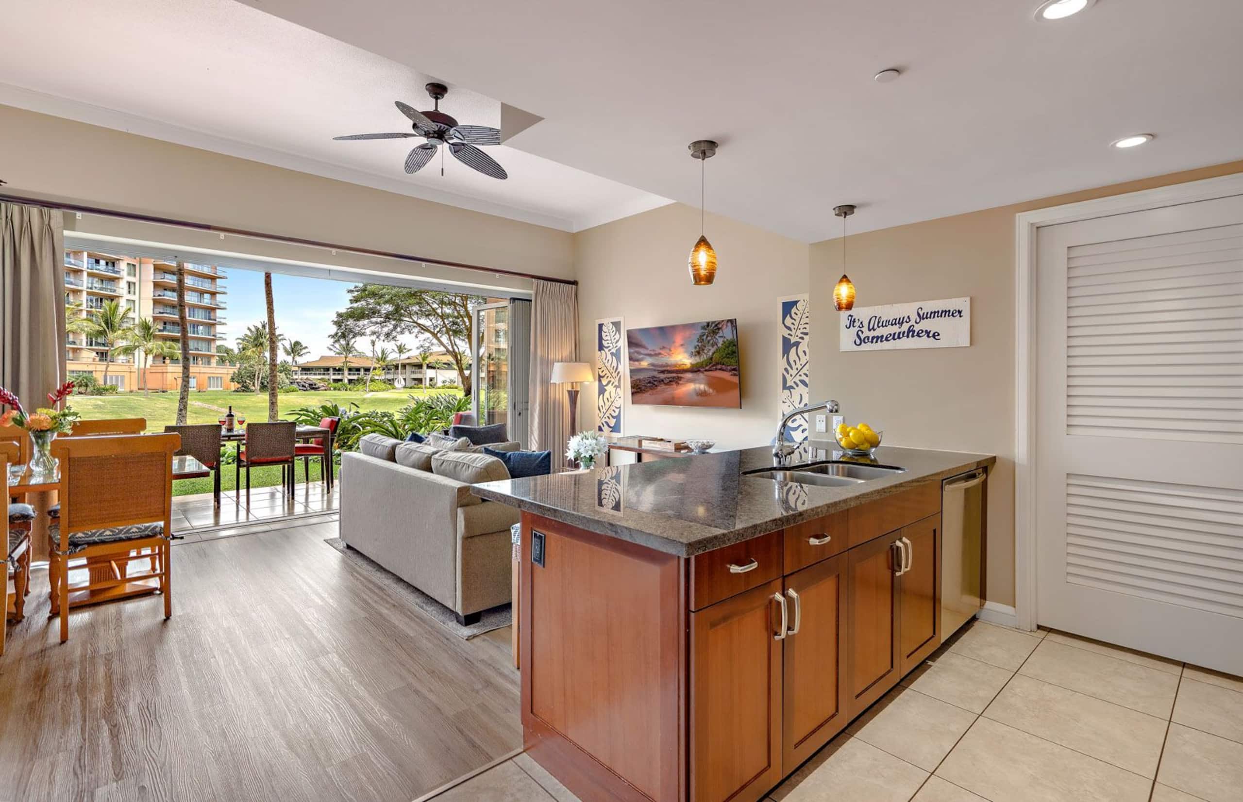 Condo in Lahaina · ★4.69 · 1 bedroom · 2 beds · 1 bath - Image 3