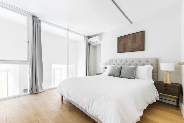 Sonder Trastevere | Lofted Two-Bedroom Apartment gallery image 3