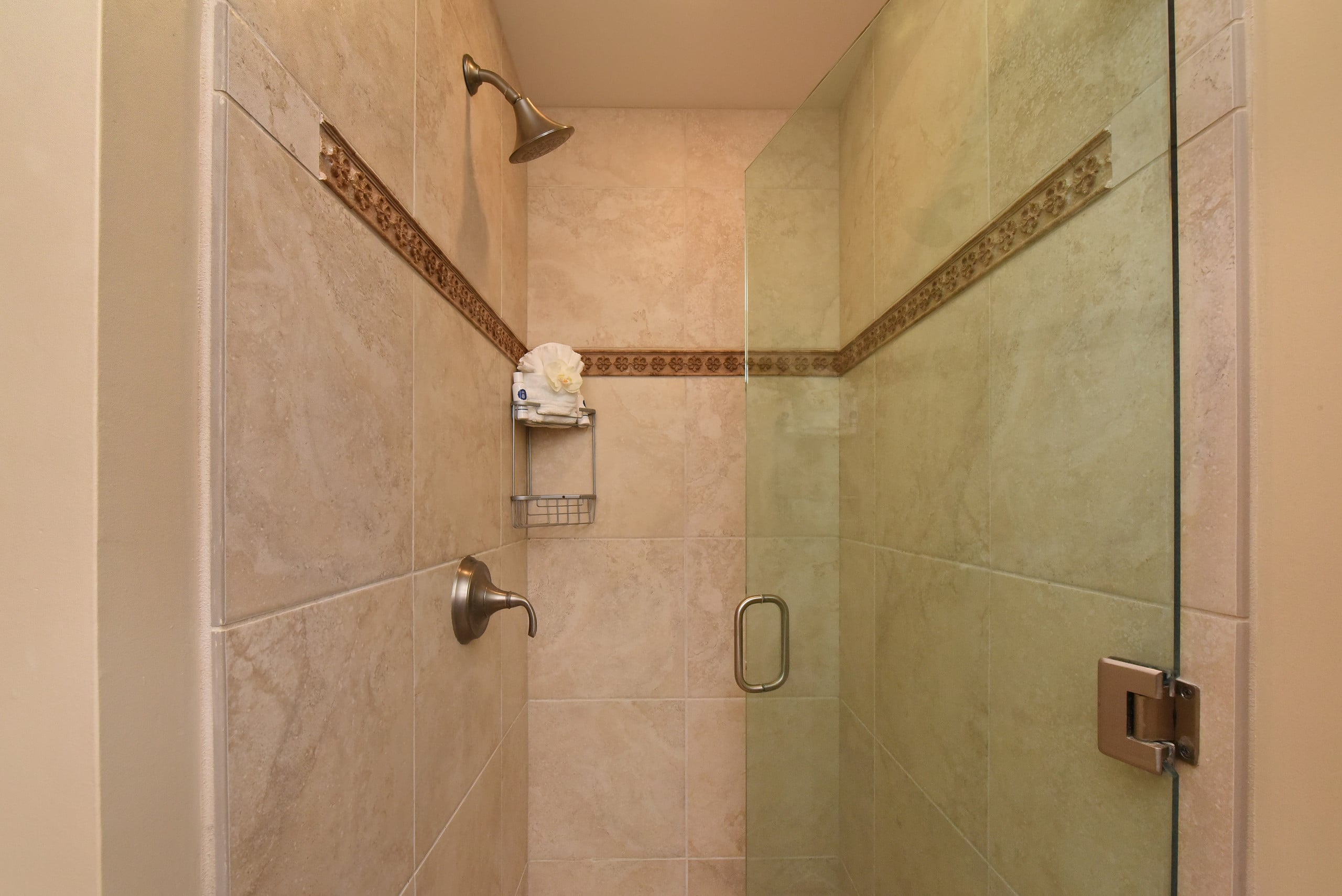Condo in Lahaina · ★4.9 · 1 bedroom · 2 beds · 2 baths - Image 23