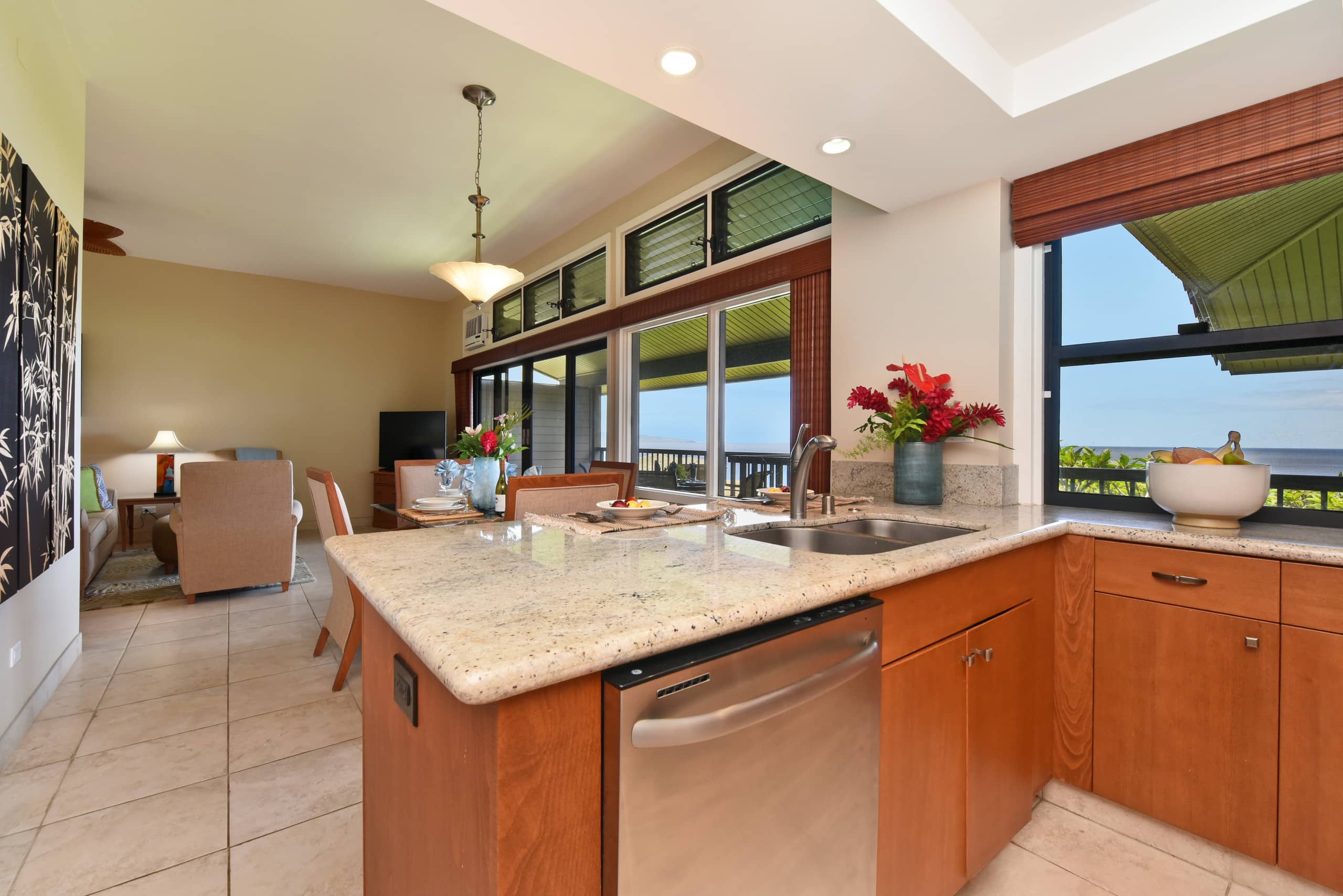 Condo in Lahaina · ★4.9 · 1 bedroom · 2 beds · 2 baths - Image 9