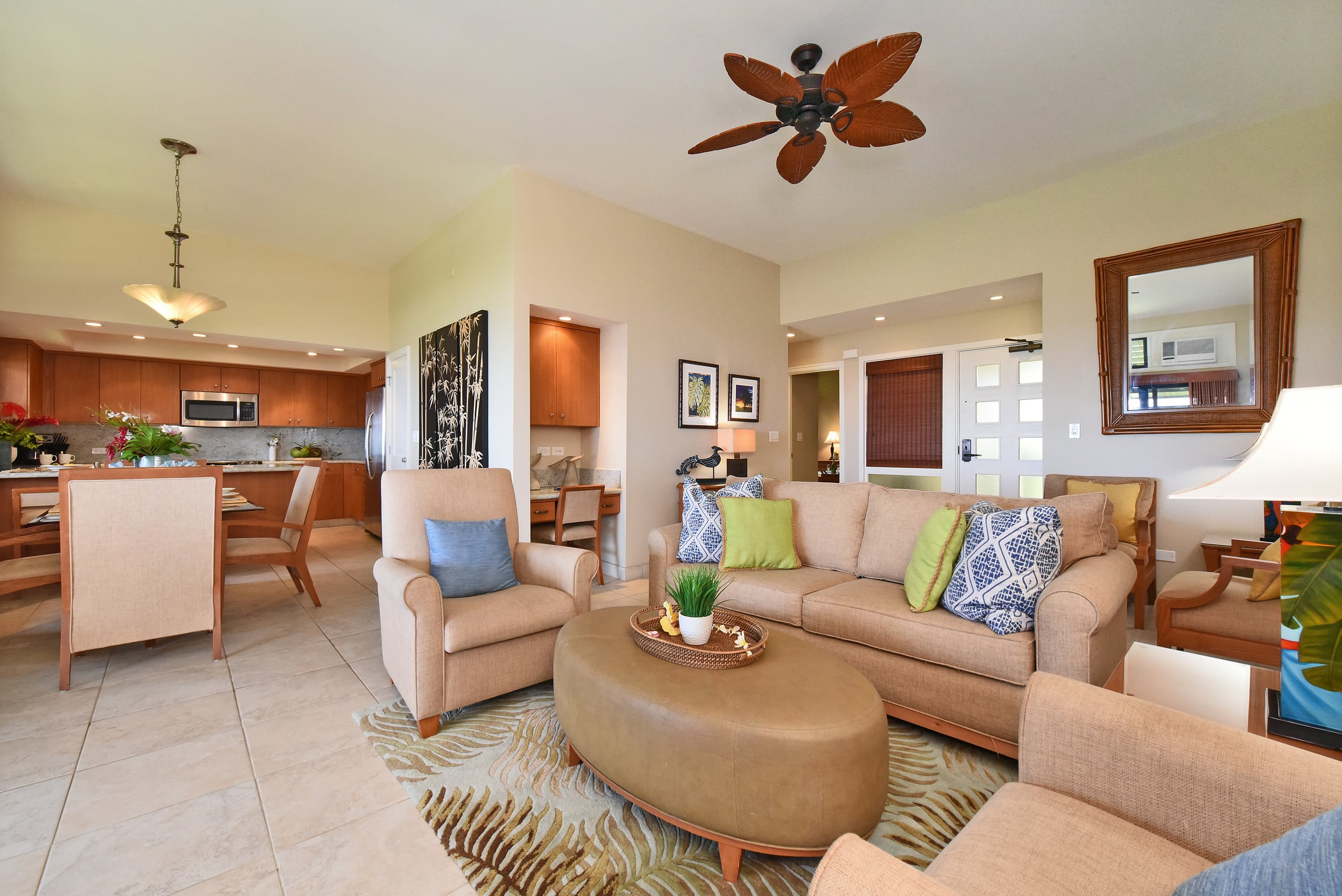 Condo in Lahaina · ★4.9 · 1 bedroom · 2 beds · 2 baths - Image 2