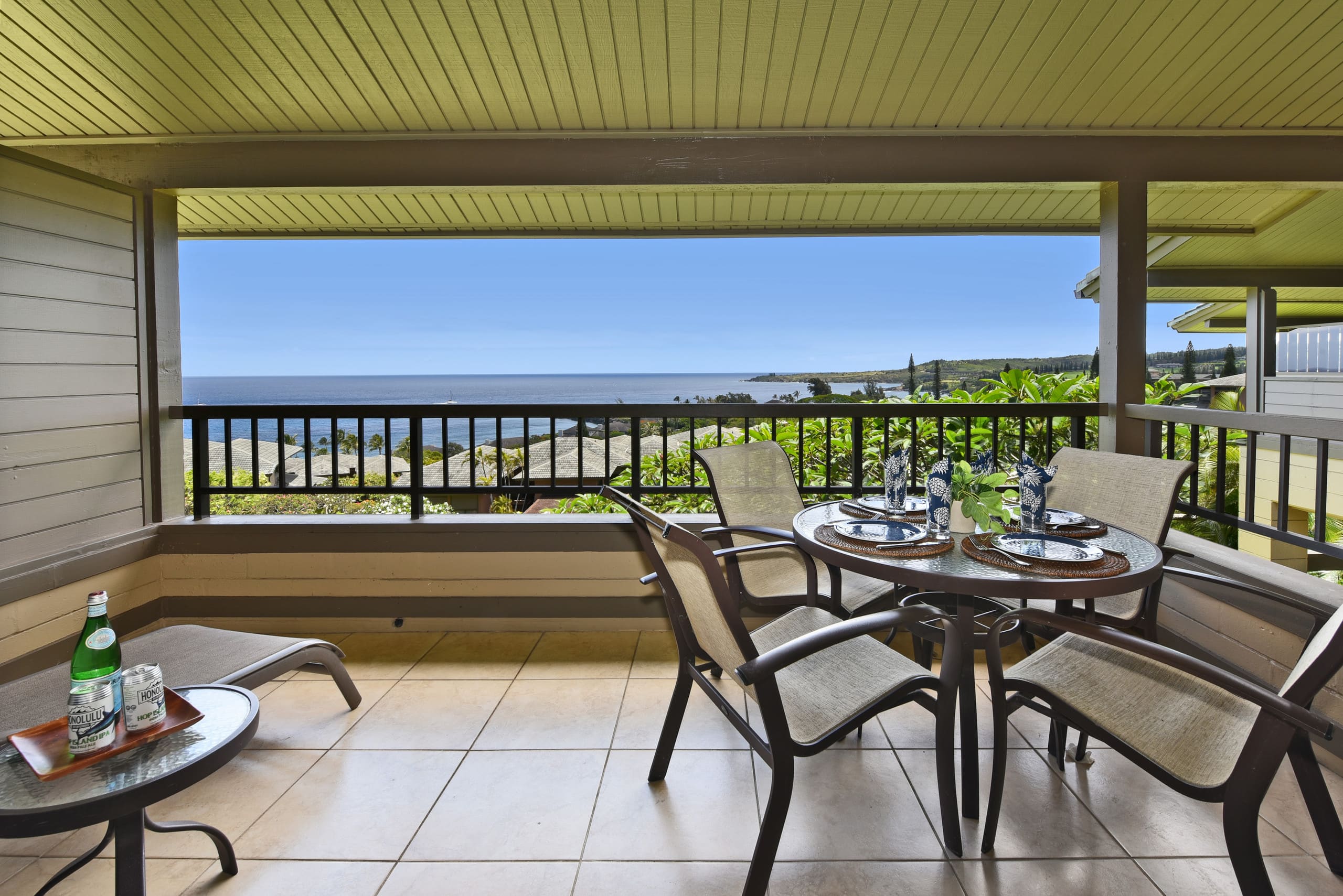 Condo in Lahaina · ★4.9 · 1 bedroom · 2 beds · 2 baths - Image 26