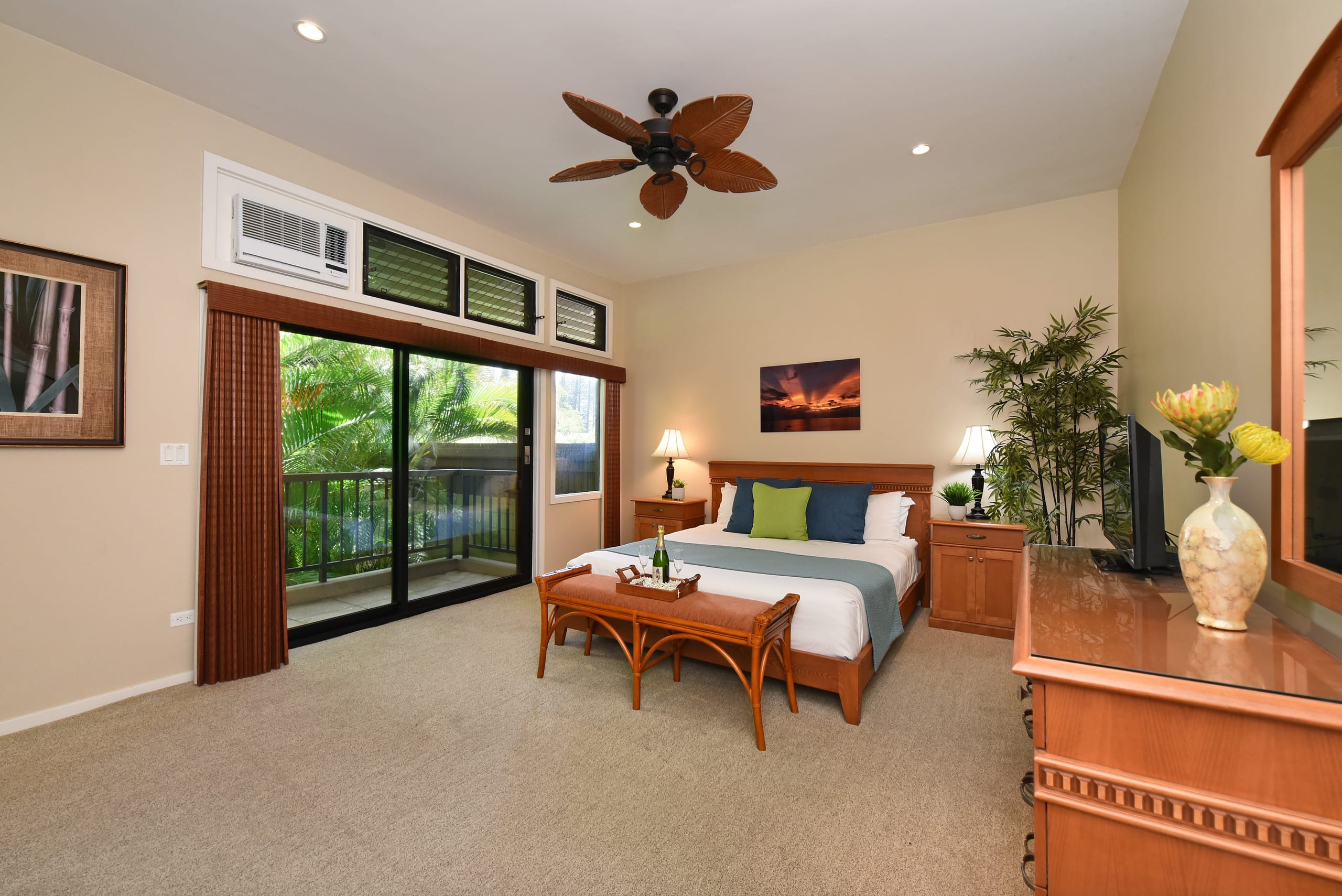 Condo in Lahaina · ★4.9 · 1 bedroom · 2 beds · 2 baths - Image 15