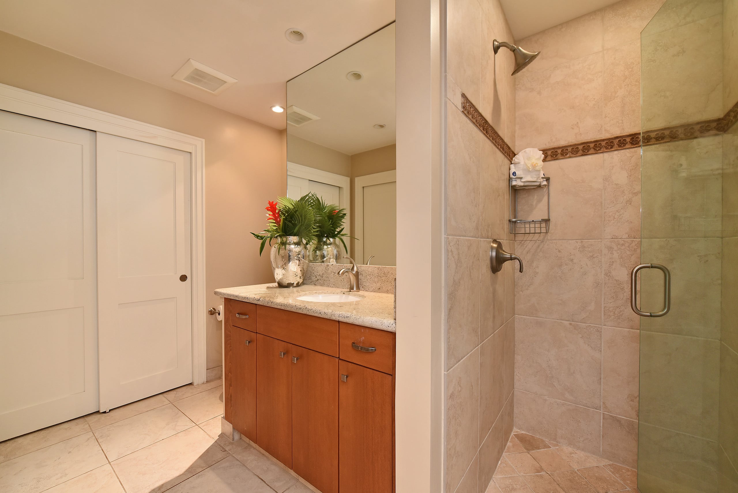 Condo in Lahaina · ★4.9 · 1 bedroom · 2 beds · 2 baths - Image 22