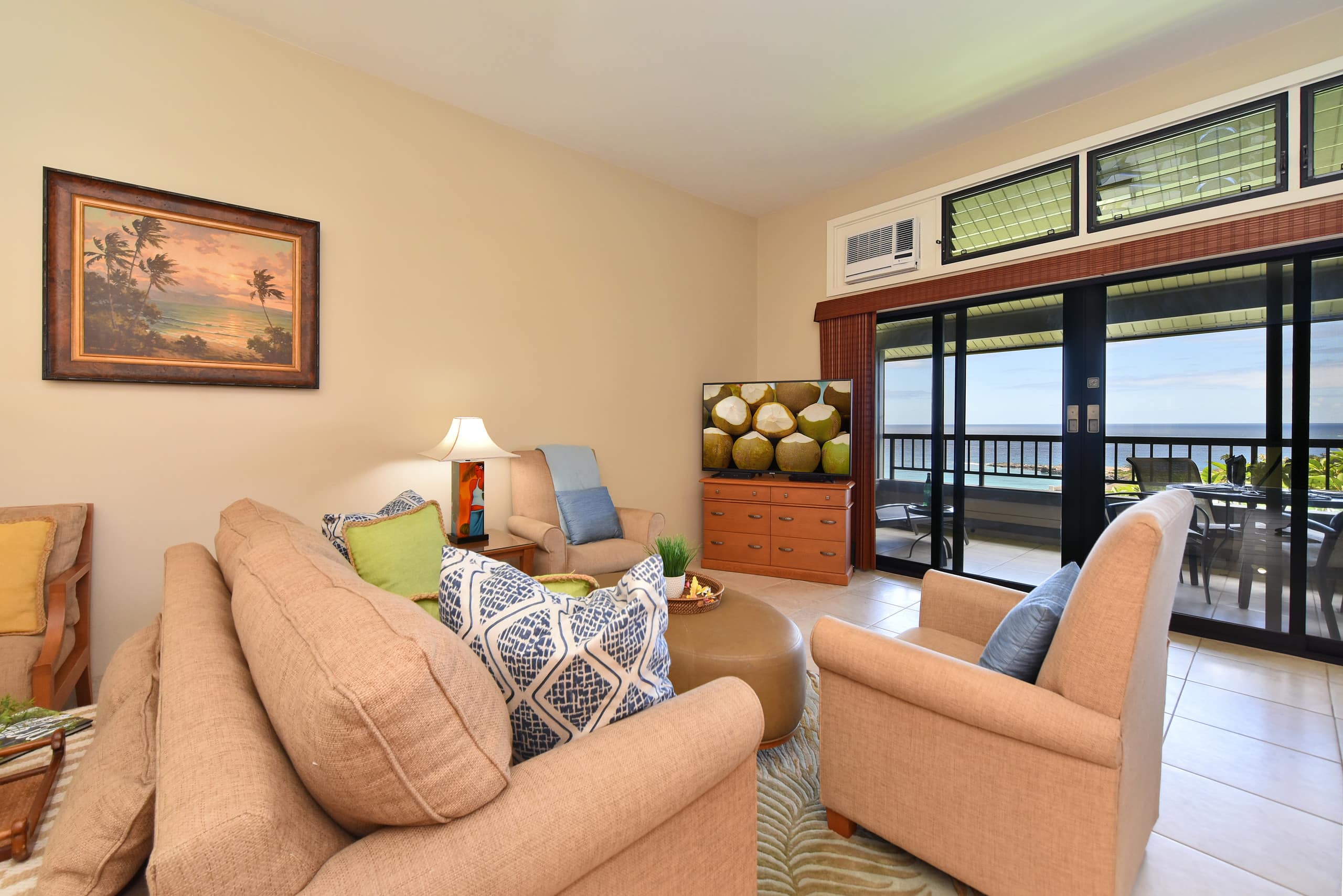 Condo in Lahaina · ★4.9 · 1 bedroom · 2 beds · 2 baths - Image 3