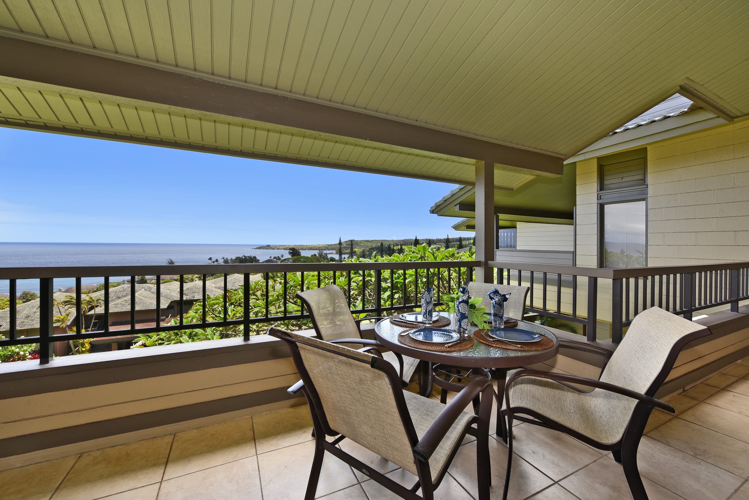 Condo in Lahaina · ★4.9 · 1 bedroom · 2 beds · 2 baths - Image 24