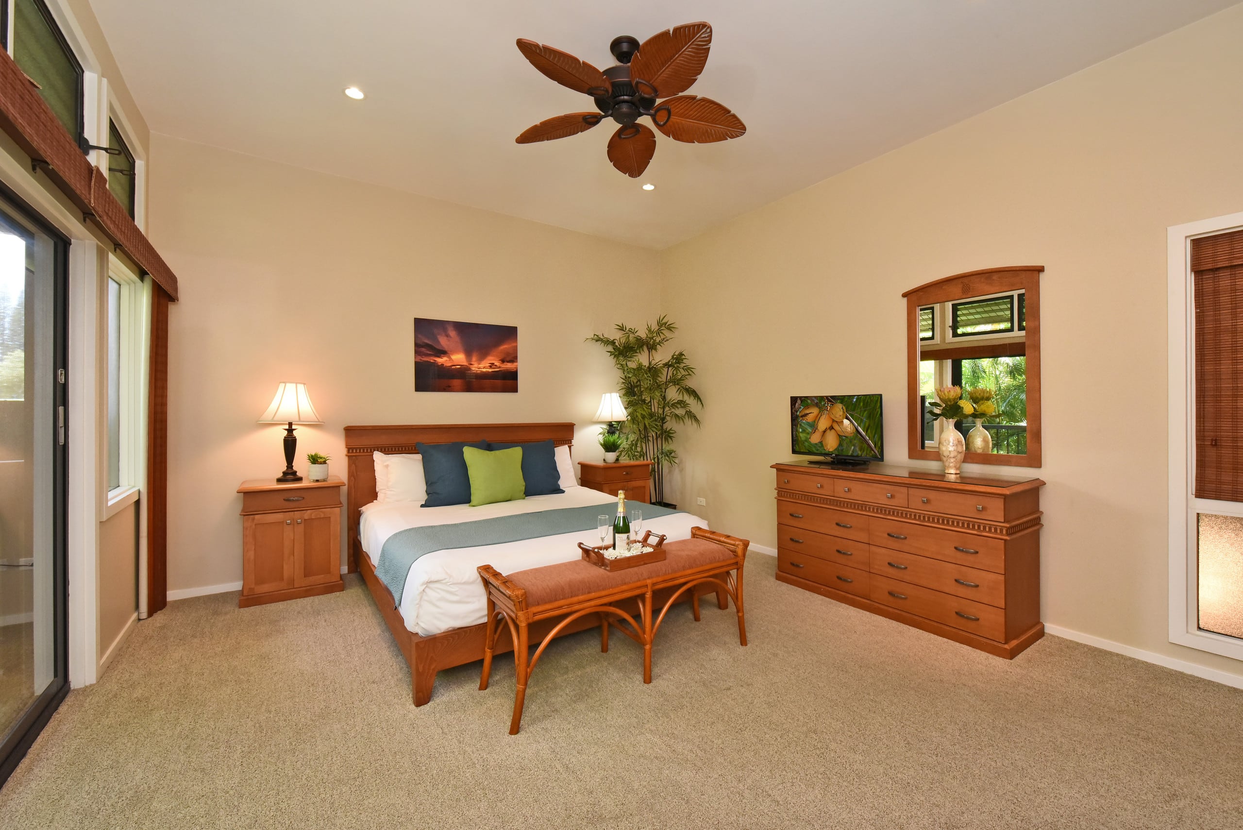 Condo in Lahaina · ★4.9 · 1 bedroom · 2 beds · 2 baths - Image 14