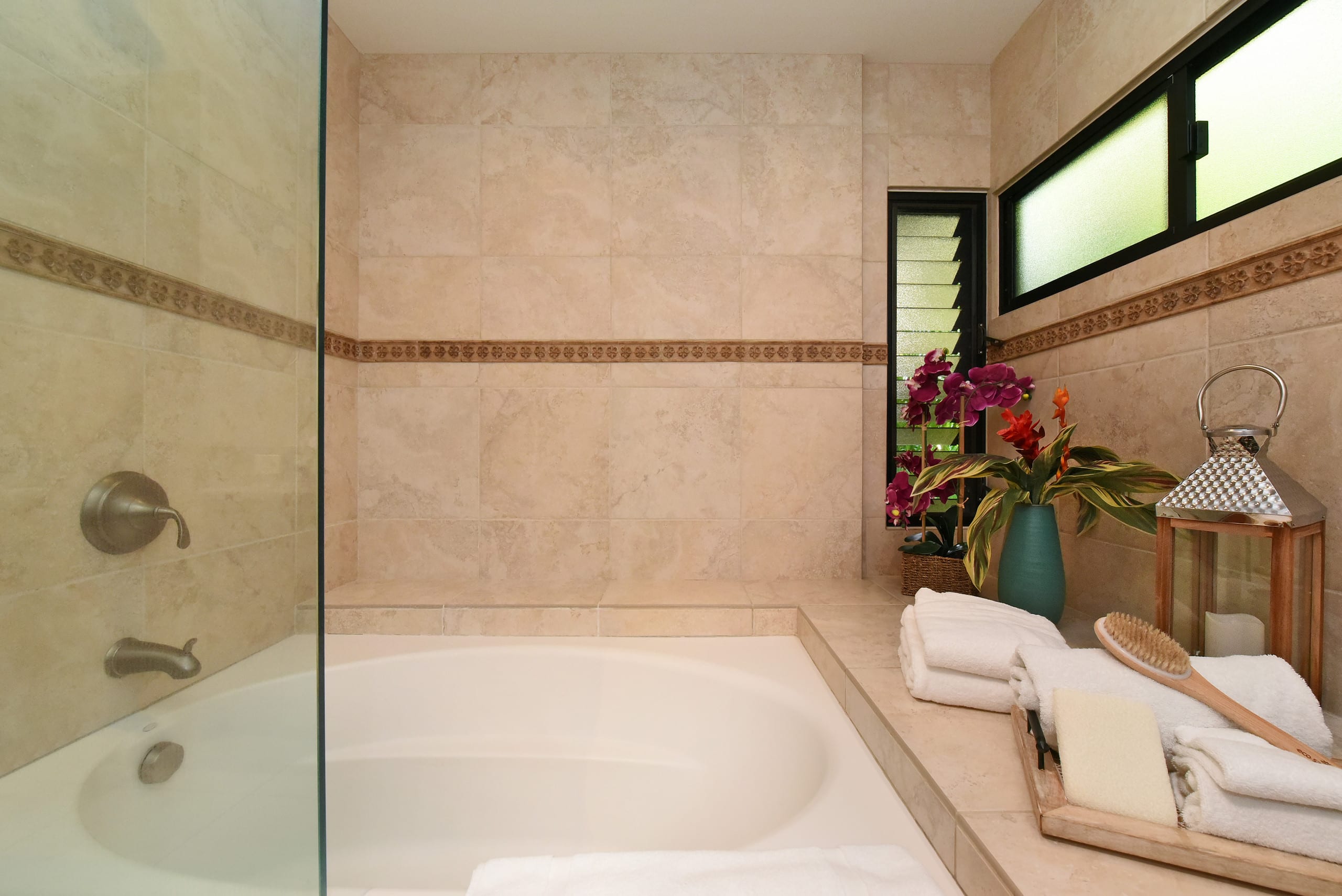 Condo in Lahaina · ★4.9 · 1 bedroom · 2 beds · 2 baths - Image 20