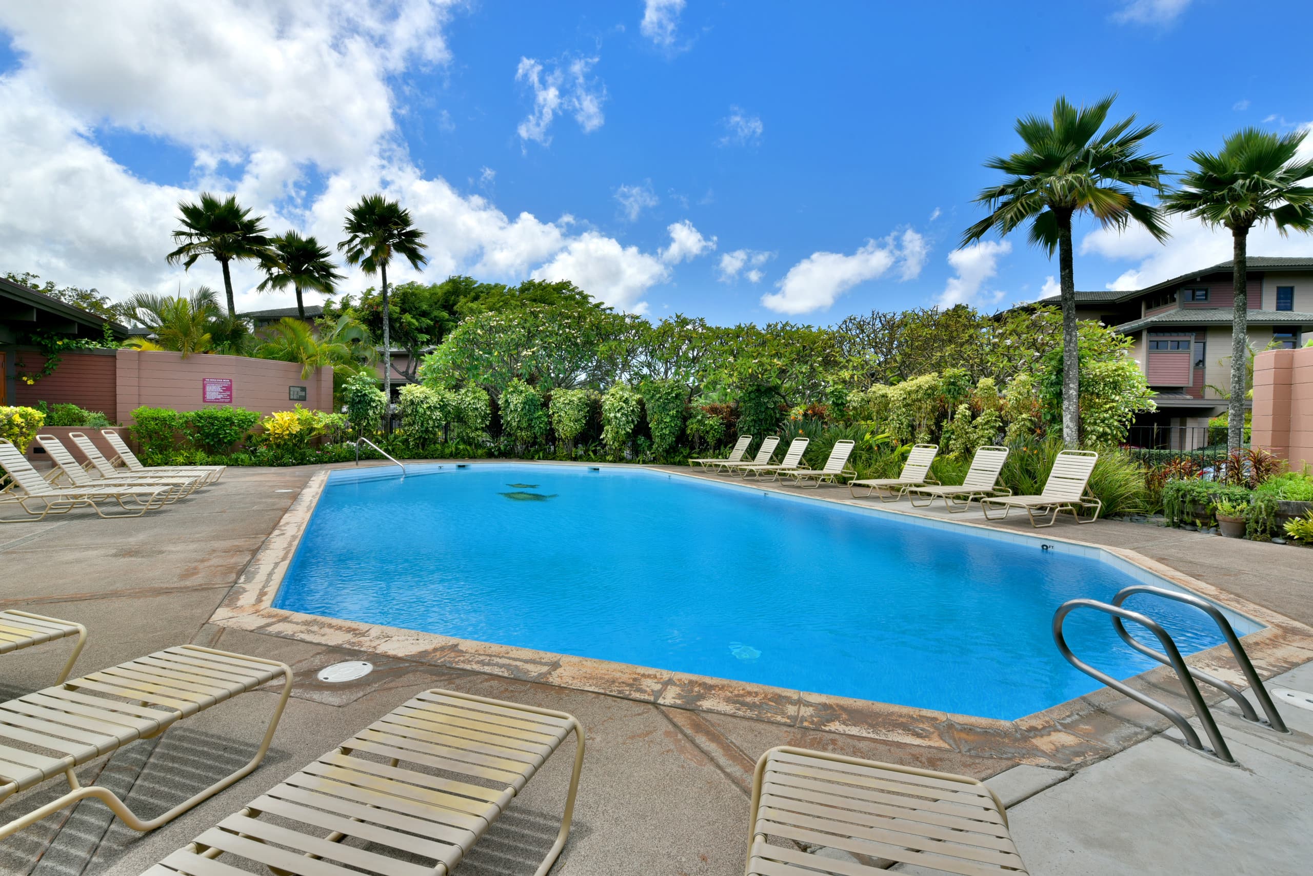 Condo in Lahaina · ★4.9 · 1 bedroom · 2 beds · 2 baths - Image 39