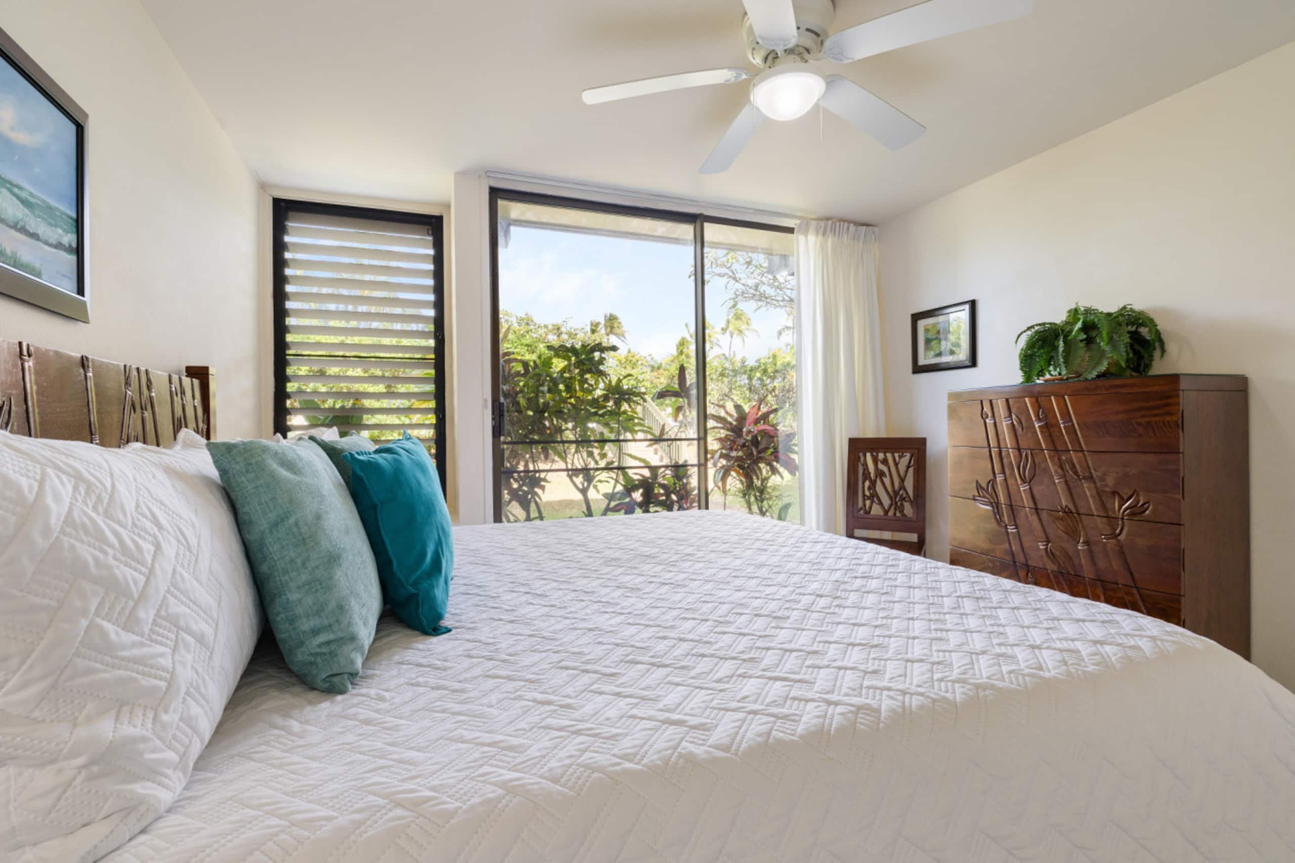 Home in Kahuku · ★4.8 · 2 bedrooms · 4 beds · 2 private baths - Image 16