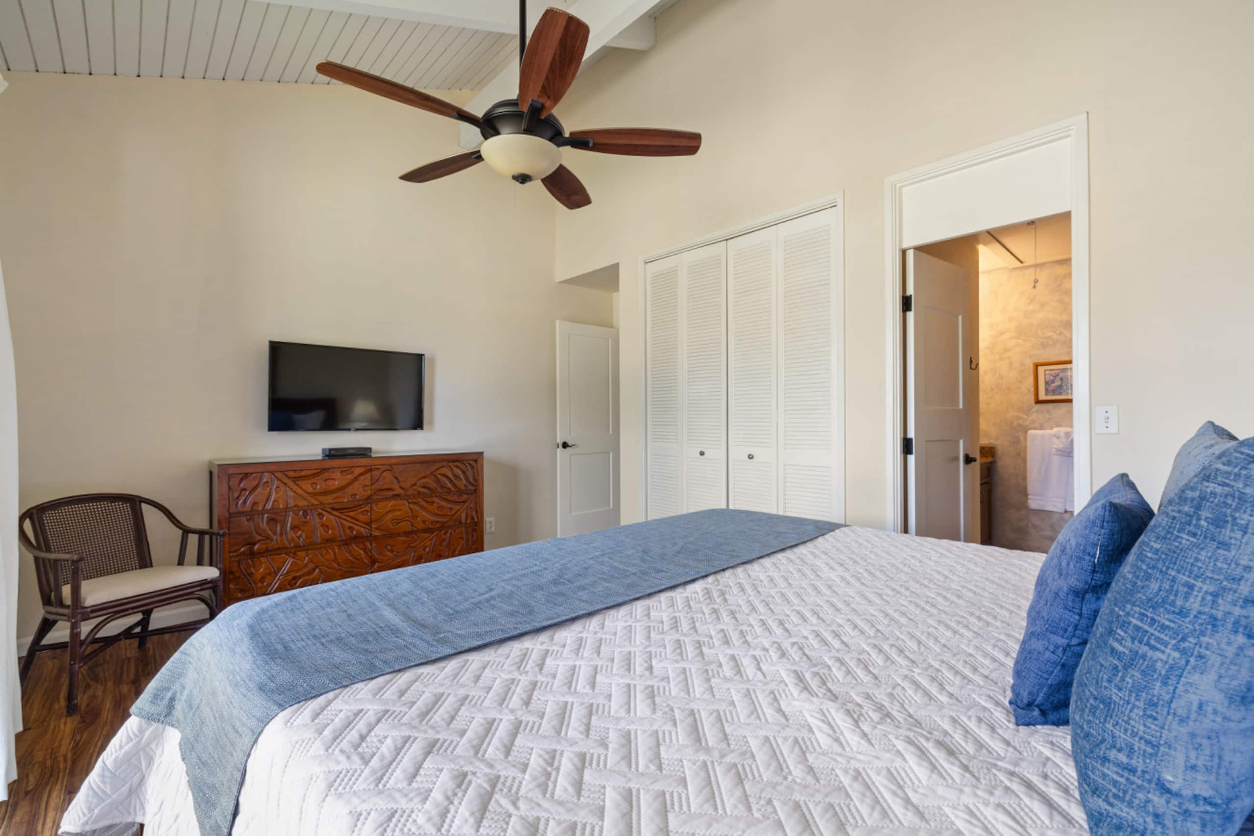 Home in Kahuku · ★4.8 · 2 bedrooms · 4 beds · 2 private baths - Image 24