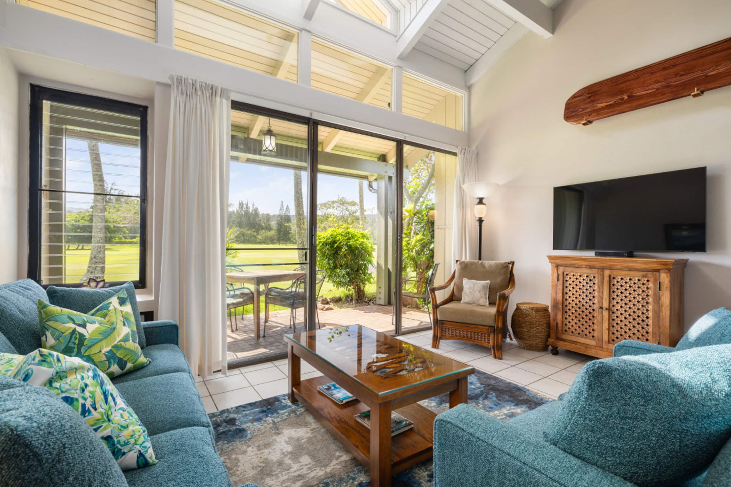 Home in Kahuku · ★4.8 · 2 bedrooms · 4 beds · 2 private baths - Image 6