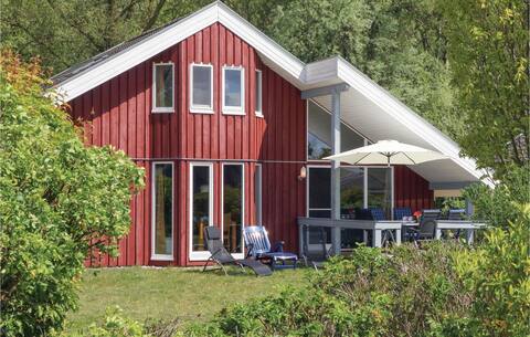 3 bedroom gorgeous home in Rechlin