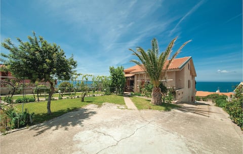 Awesome apartment in Porto Alabe