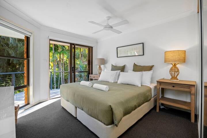 East Coast Escapes | Calinda Sol 11