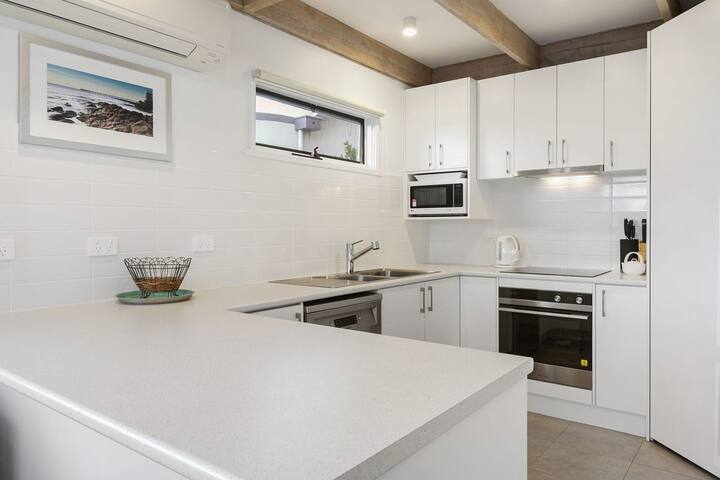 On The Deck gallery image 5